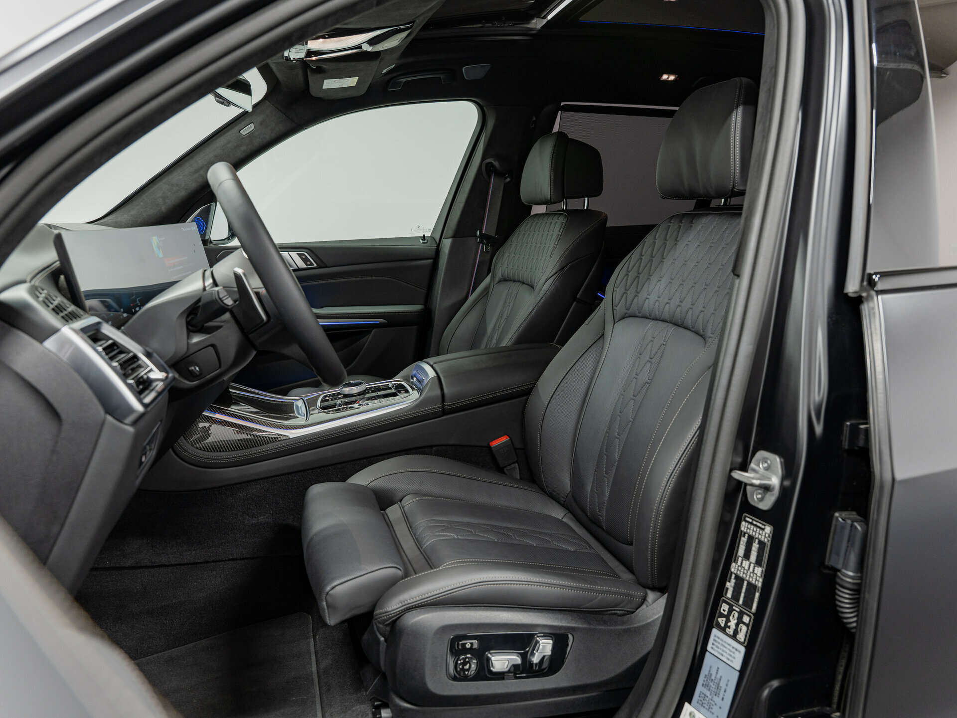 Автомобиль BMW X7 M60i 4.4 AT (530 л.с.) 4WD - 9