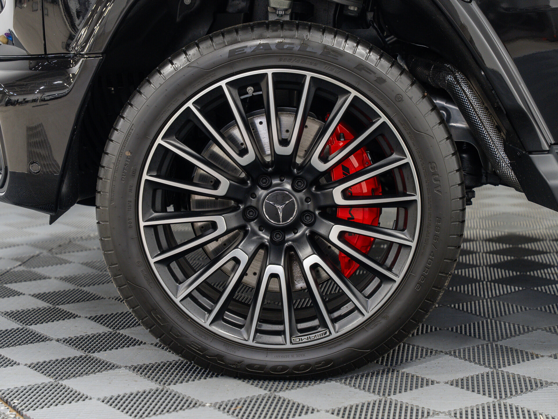 Автомобиль Mercedes-Benz G-Класс AMG 63 AMG 4.0 AT (585 л.с.) 4WD - 3