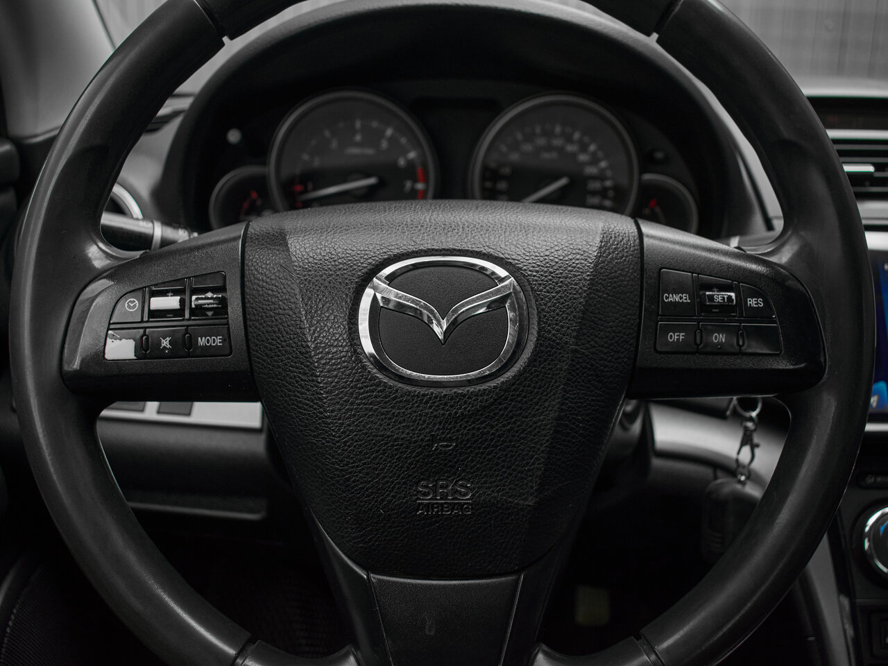 Купить Mazda 6 1.8 MT (120 л.с.), 2011 в Екатеренбурге