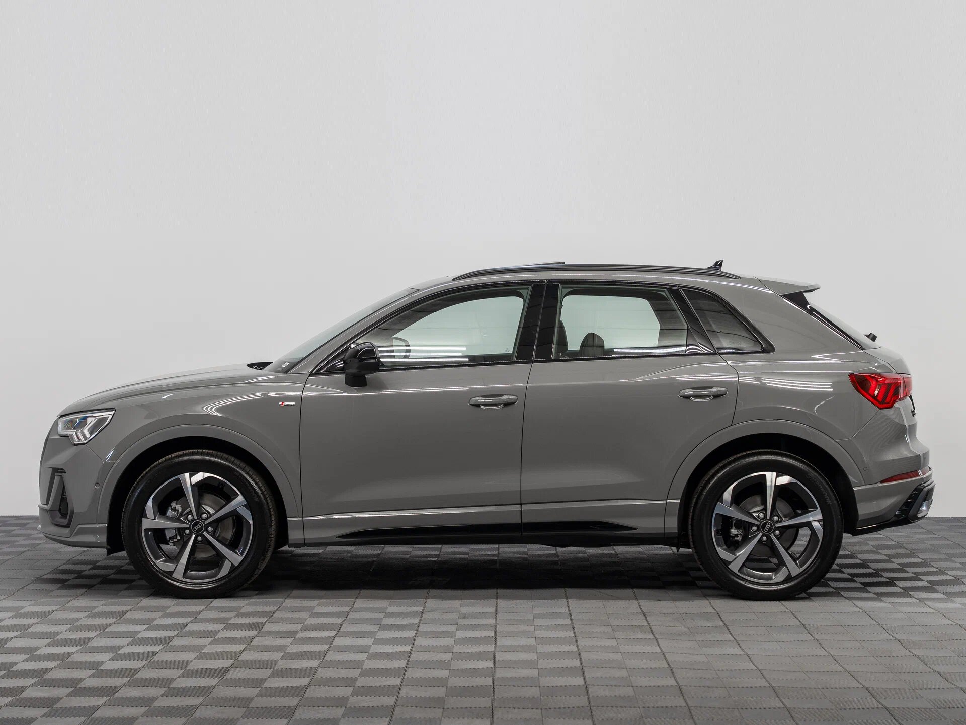 Автомобиль Audi Q3 35 TFSI 1.5 AMT (160 л.с.) - 8