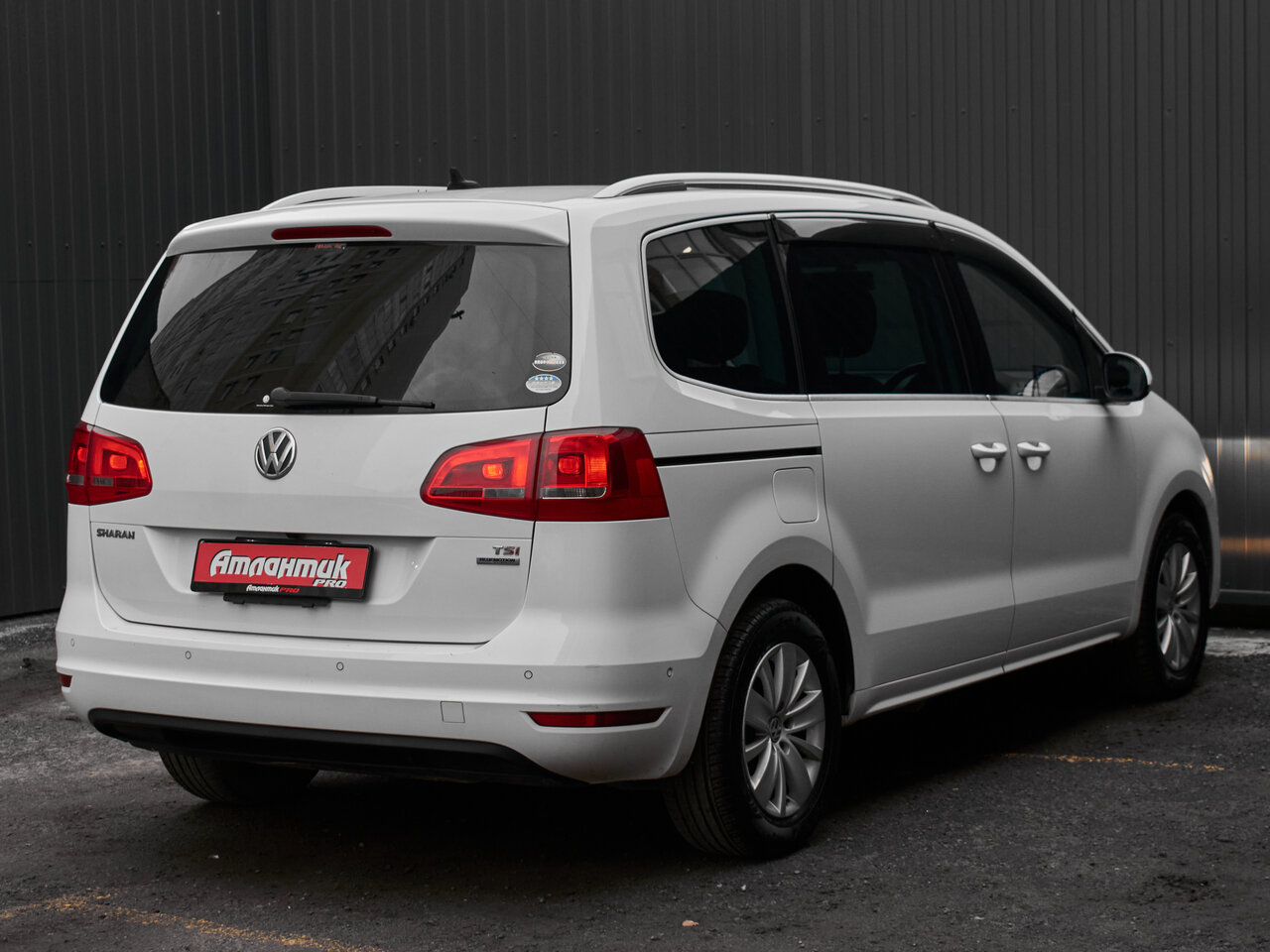 Купить Volkswagen Sharan 1.4 AMT (150 л.с.), 2012 в Екатеренбурге