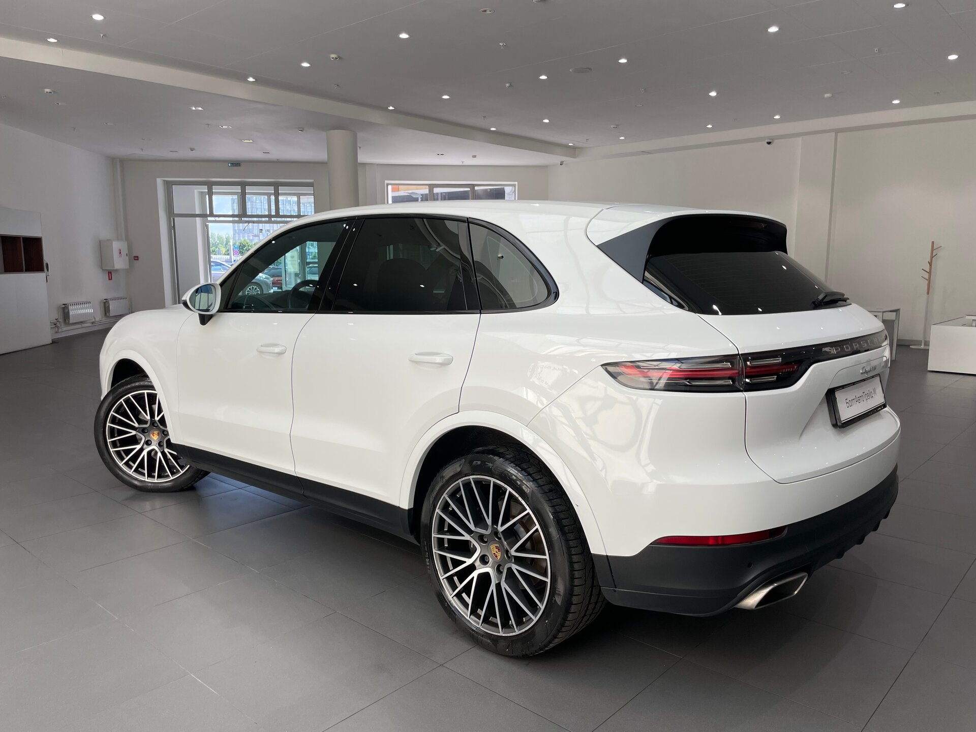 Автомобиль Porsche Cayenne 3.0 AT (340 л.с.) 4WD - 4