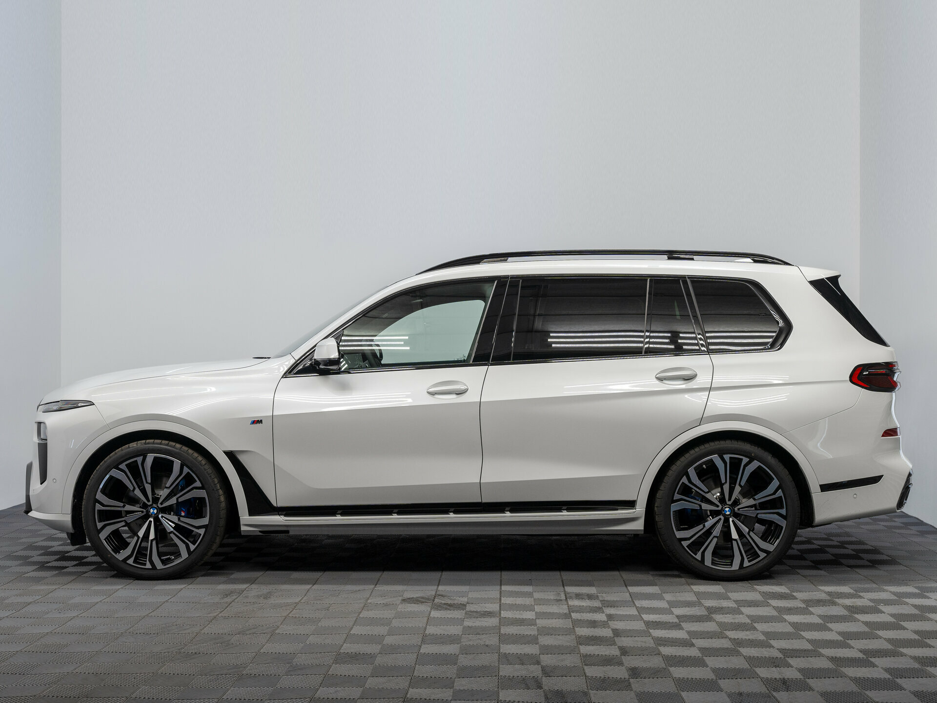 Автомобиль BMW X7 40i 3.0 AT (381 л.с.) 4WD - 3