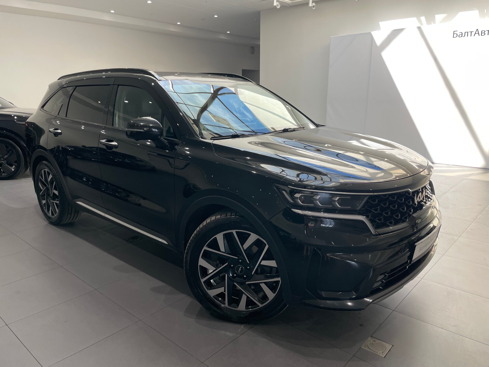 Автомобиль Kia Sorento 2.2d AMT (199 л.с.) 4WD - 3
