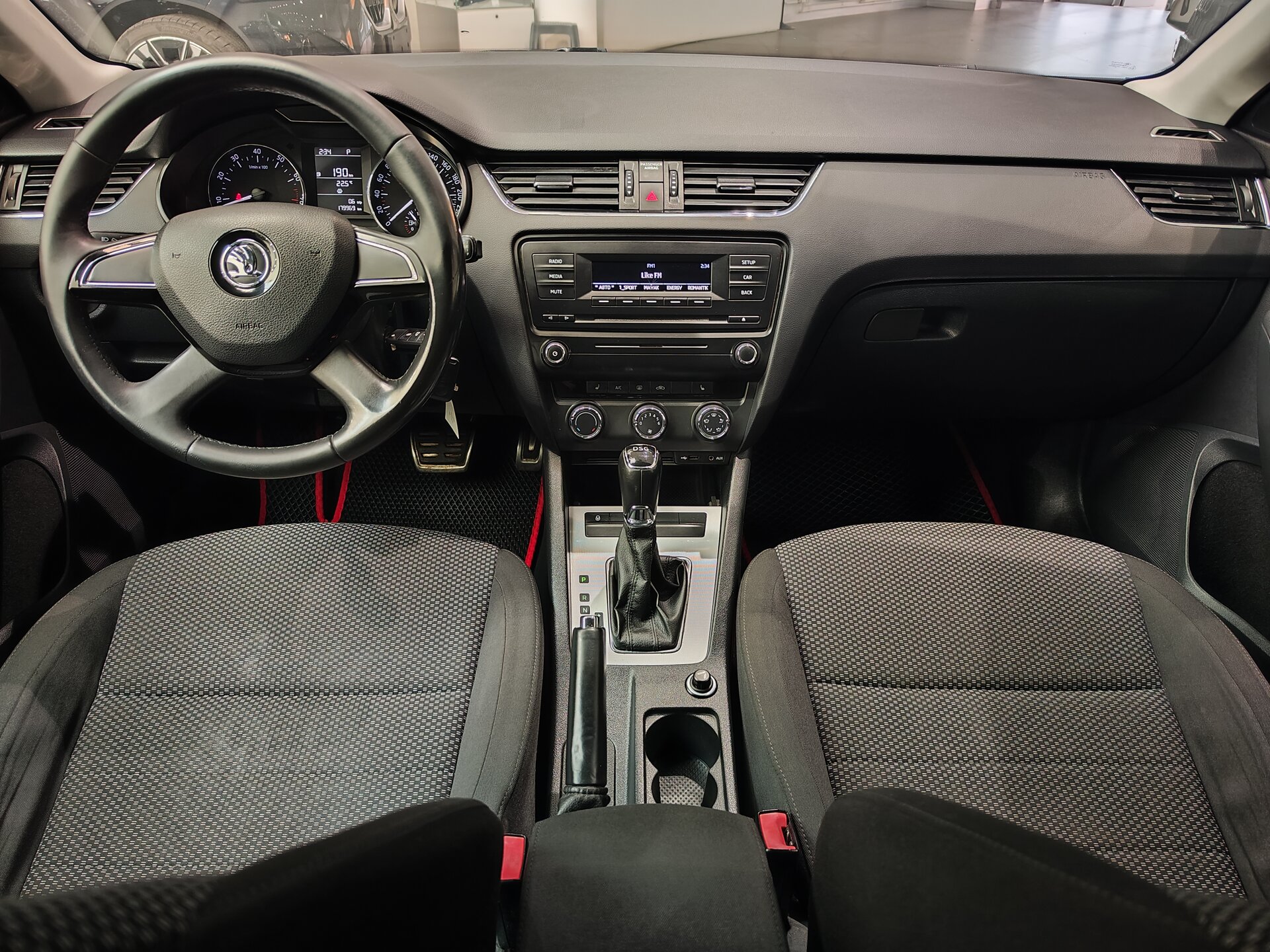 Автомобиль Skoda Octavia 1.4 AMT (140 л.с.) - 13