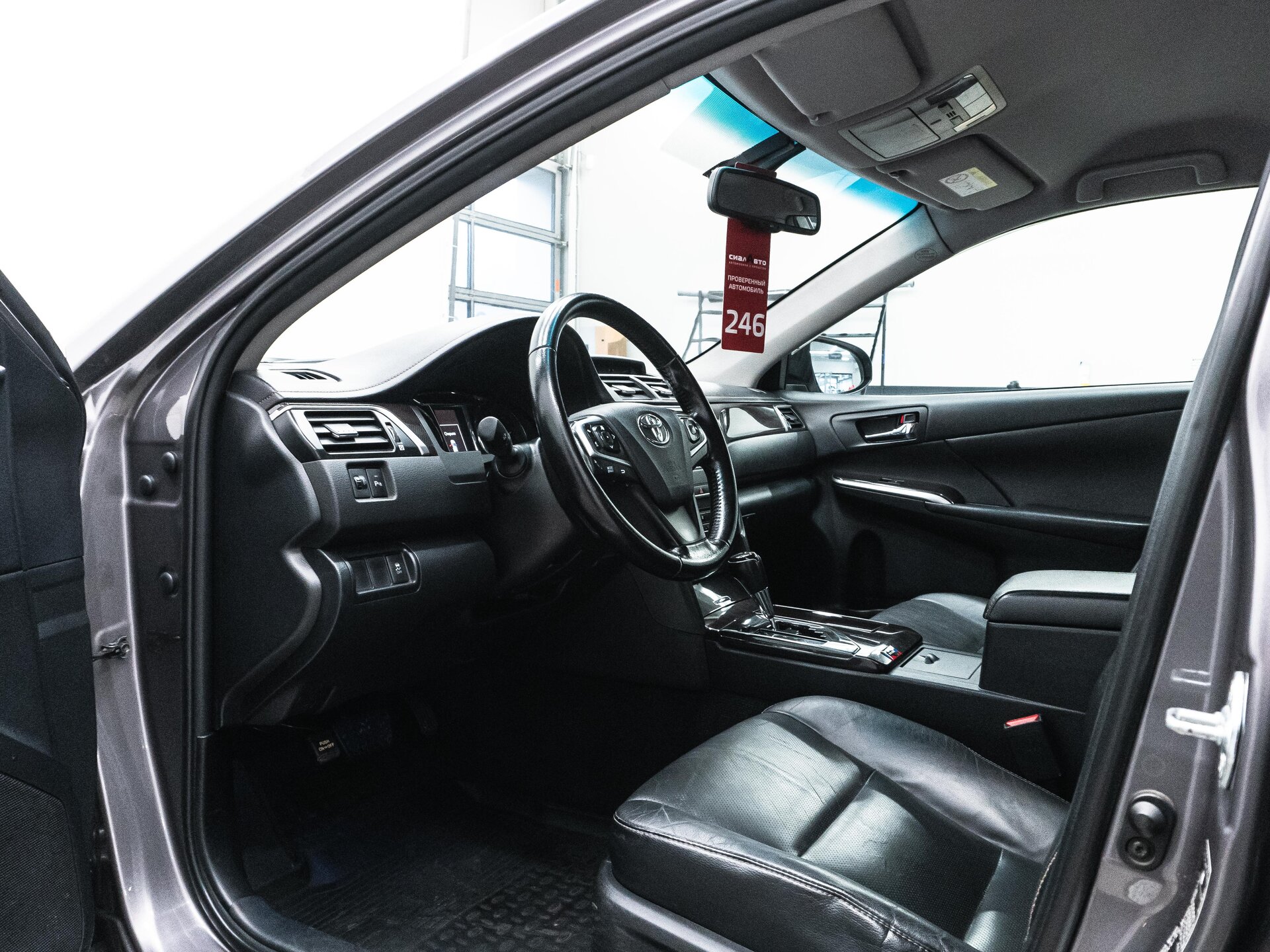 Toyota Camry 2015 16