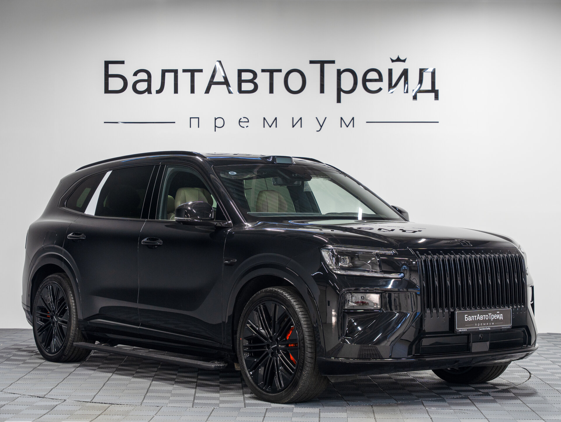 Автомобиль Zeekr 8X 70 kWh 2.0hyb AT (898 л.с.) 4WD - 5