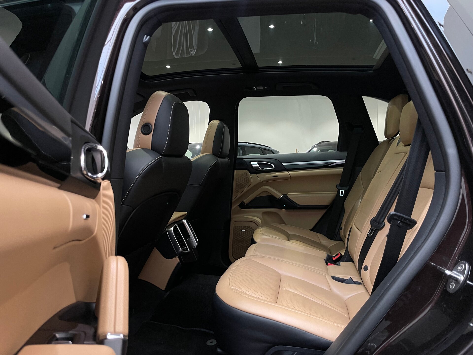 Автомобиль Porsche Cayenne Diesel 3.0d AT (245 л.с.) 4WD - 9