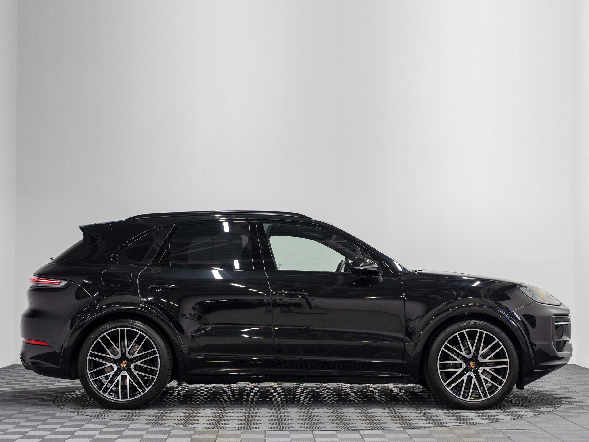 Автомобиль Porsche Cayenne GTS 4.0 AT (500 л.с.) 4WD - 6