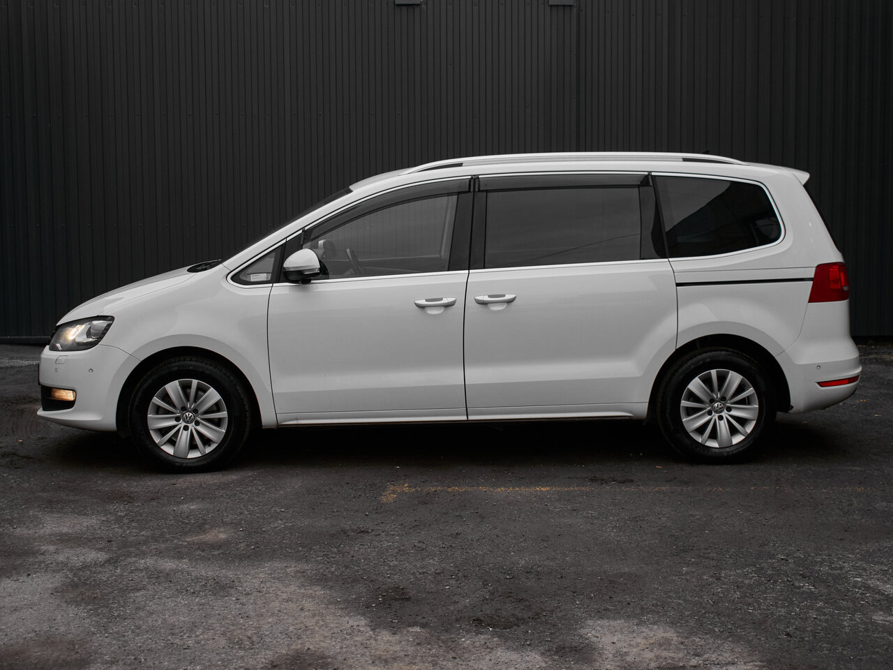 Купить Volkswagen Sharan 1.4 AMT (150 л.с.), 2012 в Екатеренбурге