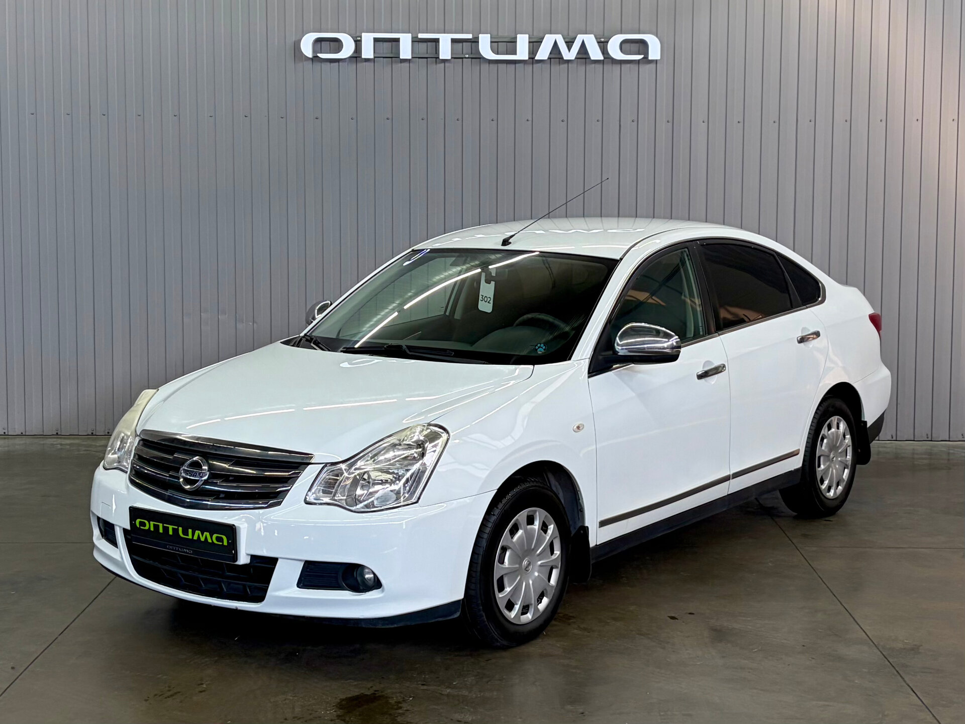 Nissan Almera 
