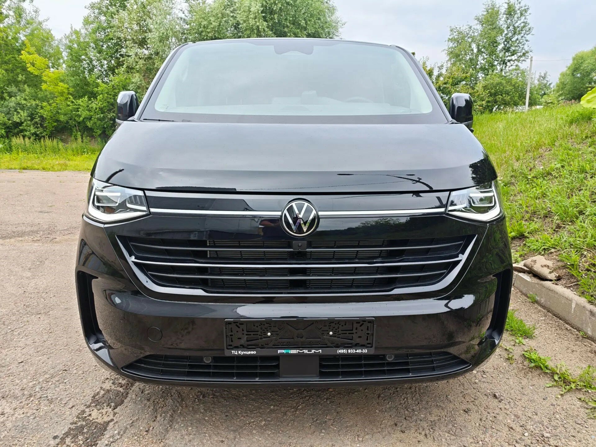 Автомобиль Volkswagen Caravelle 2.0d AT (170 л.с.) 4WD - 4