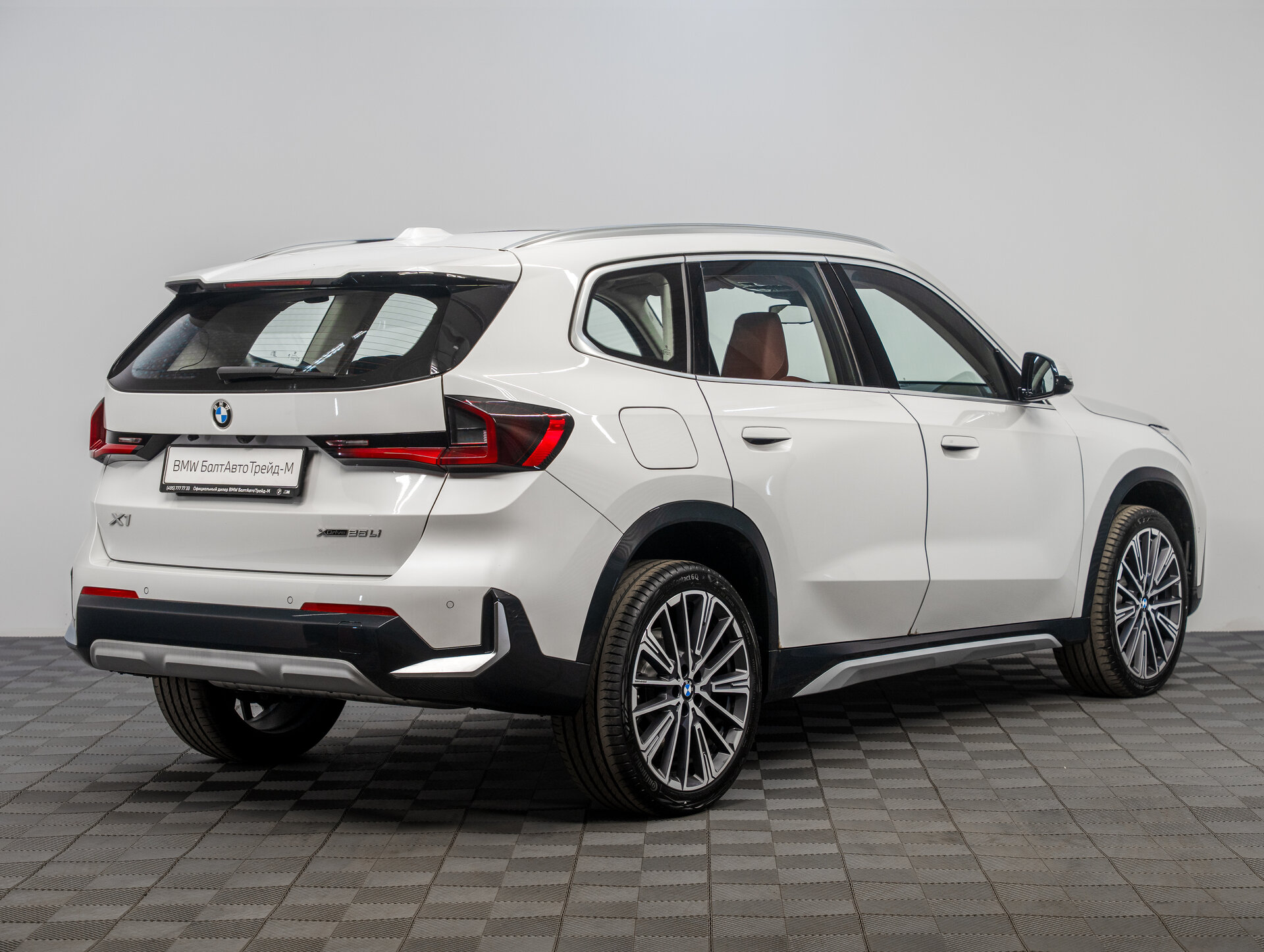 Автомобиль BMW X1 25Li xDrive 2.0 AMT (204 л.с.) 4WD - 5