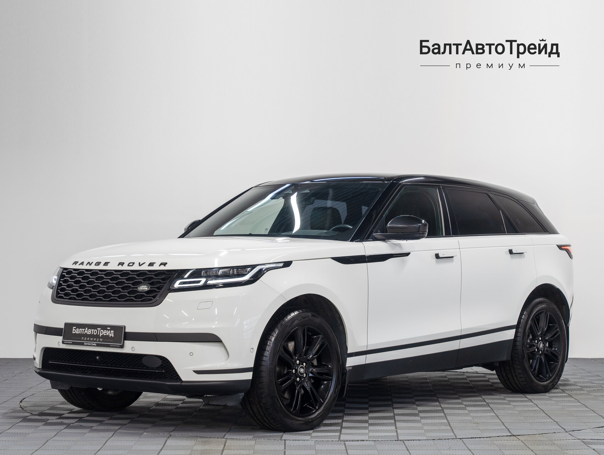 Автомобиль Land Rover Range Rover Velar 2.0 AT (250 л.с.) 4WD - 1