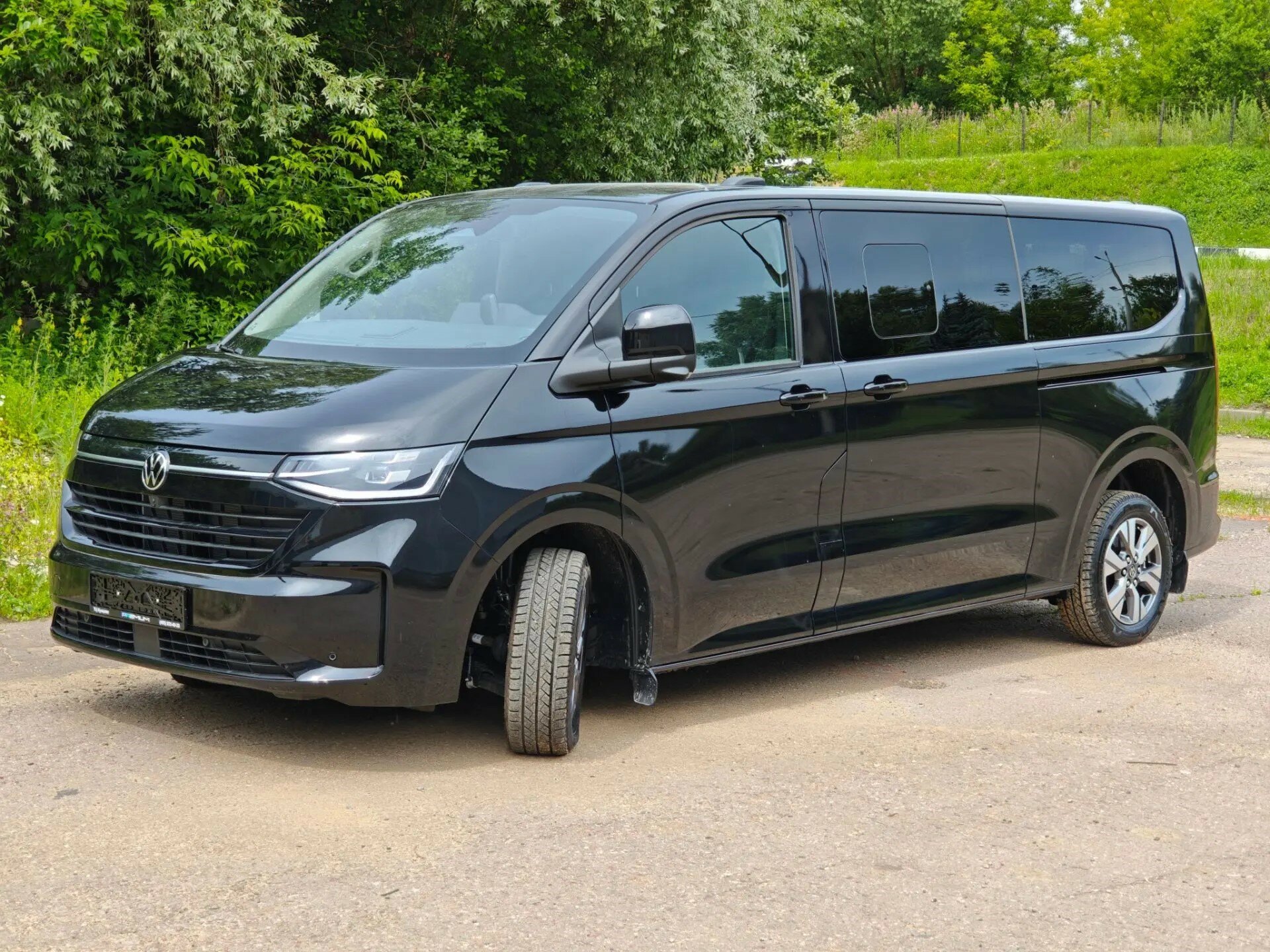 Автомобиль Volkswagen Caravelle 2.0d AT (170 л.с.) 4WD - 2