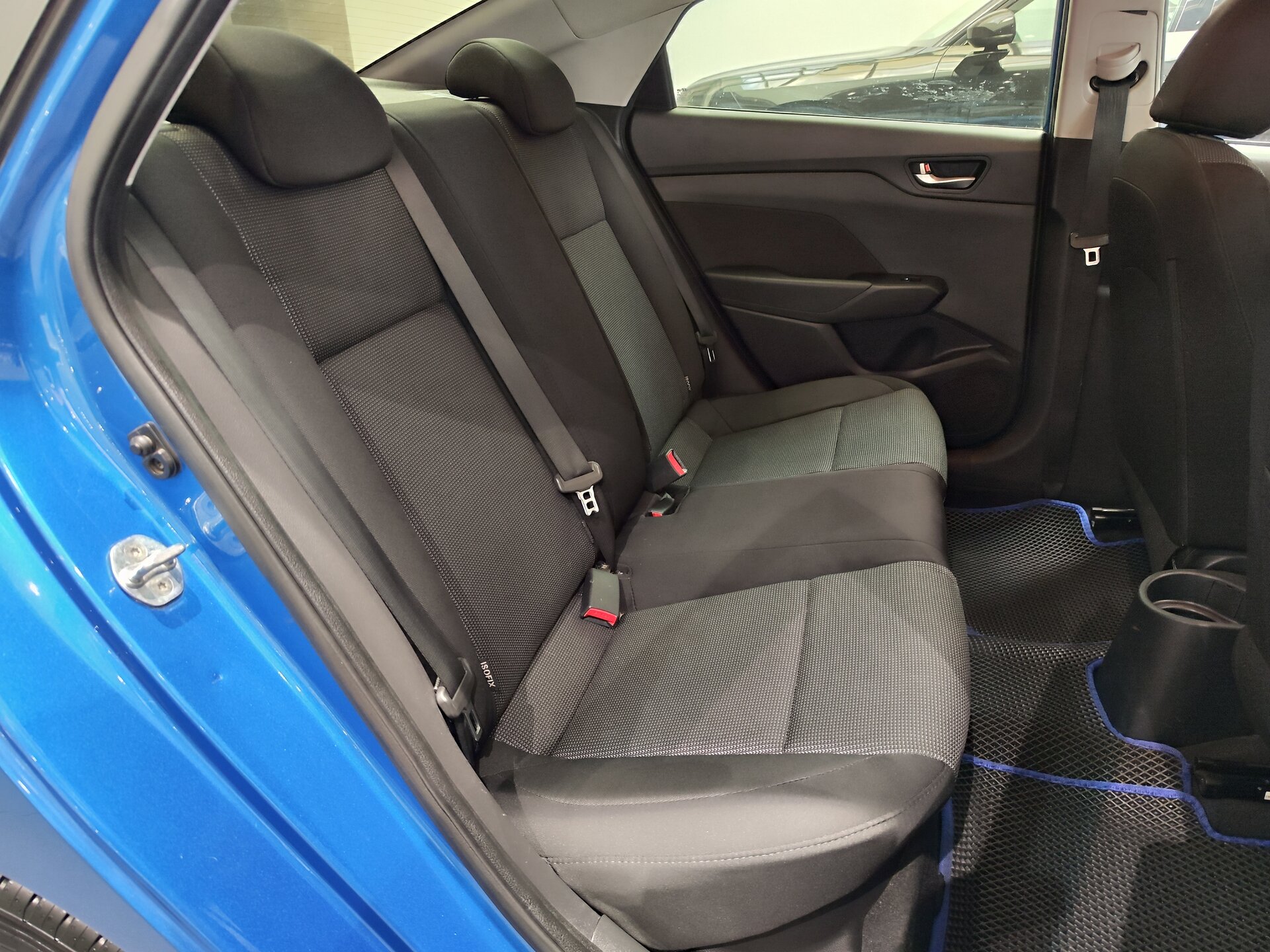 Автомобиль Hyundai Solaris 1.6 AT (123 л.с.) - 10