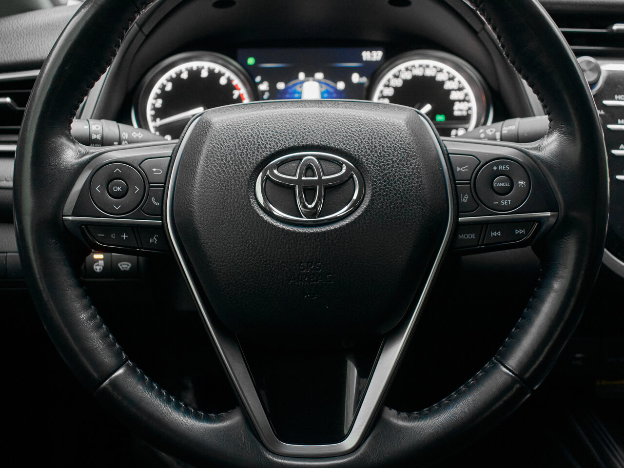 Купить Toyota Camry 2.5 AT (181 л.с.), 2021 в Екатеренбурге