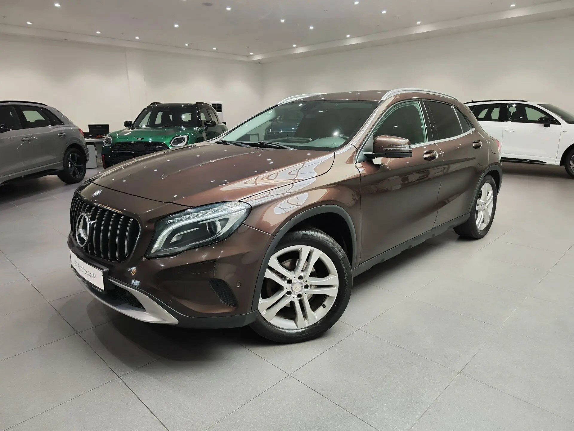 Автомобиль Mercedes-Benz GLA 200 1.6 AMT (156 л.с.) - 1