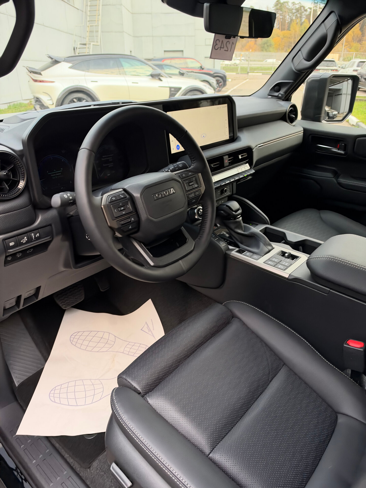 Автомобиль Toyota Land Cruiser Prado 2.8d AT (204 л.с.) 4WD - 5