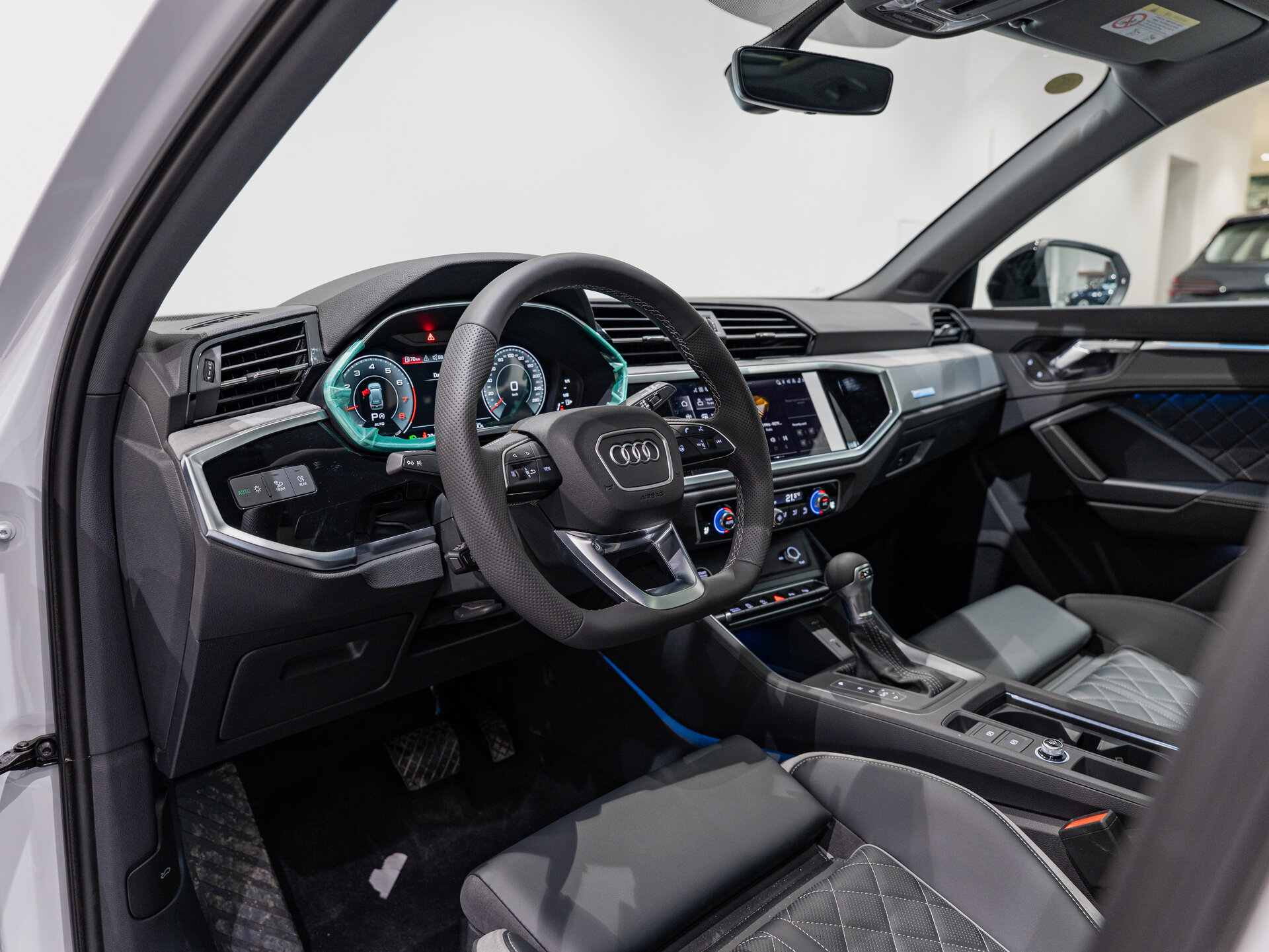 Автомобиль Audi Q3 35 TFSI 1.5 AMT (160 л.с.) - 9