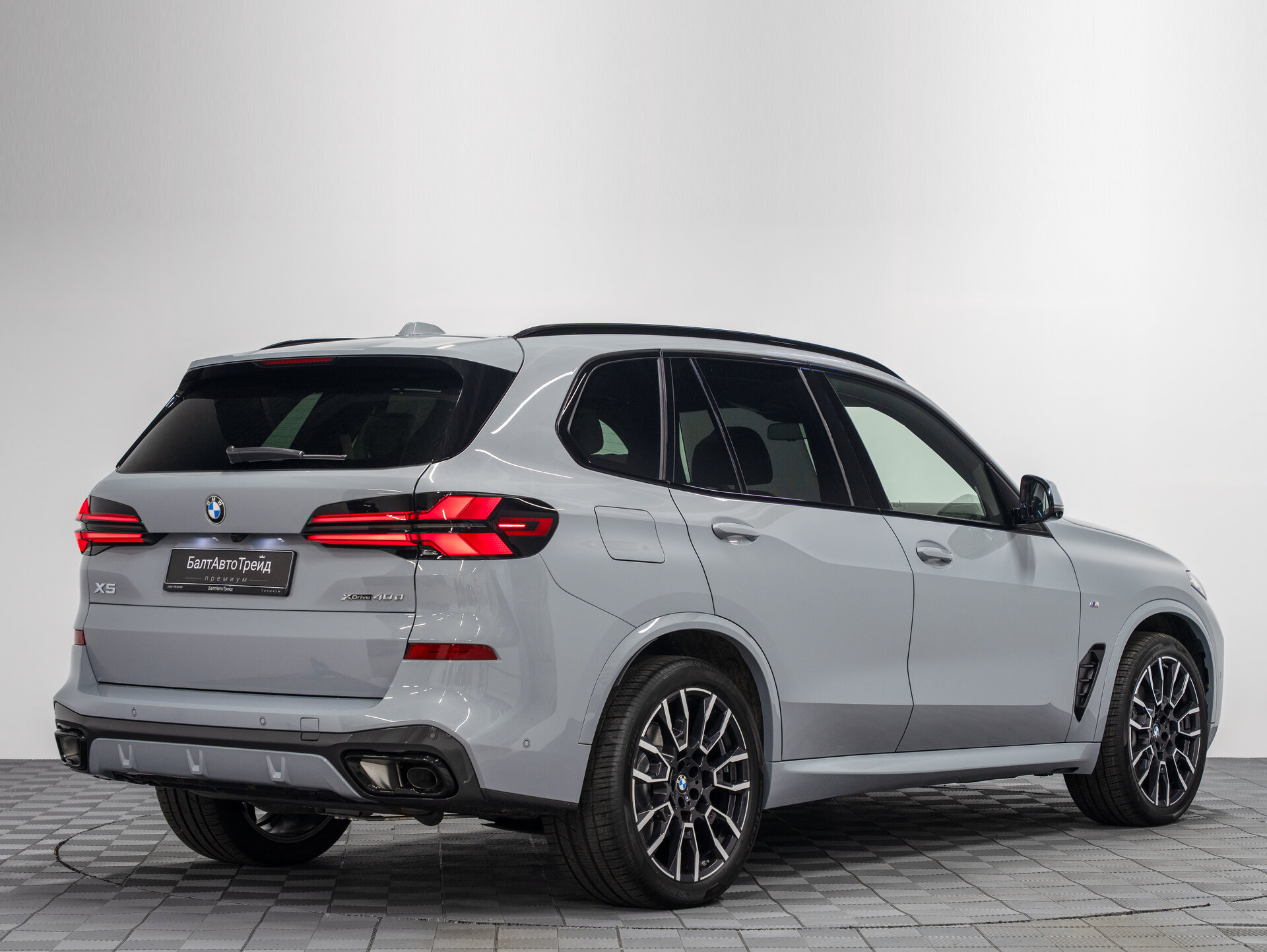Автомобиль BMW X5 40d 3.0d AT (352 л.с.) 4WD - 7
