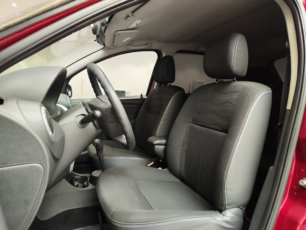 Автомобиль Renault Sandero Stepway 1.6 AT (103 л.с.) - 8