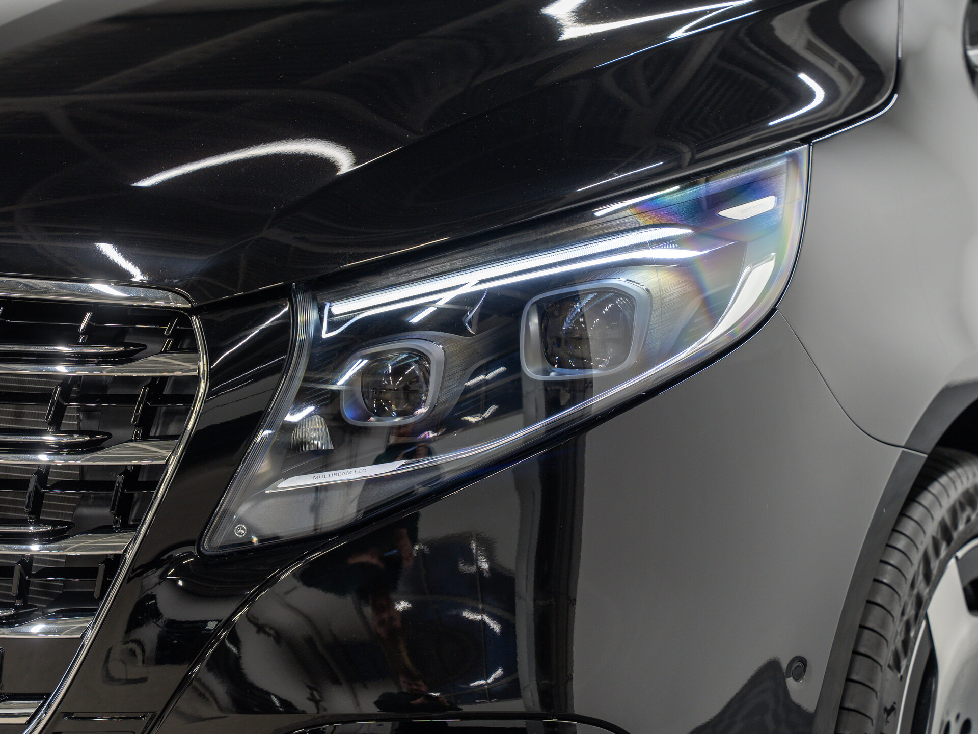 Автомобиль Mercedes-Benz V-Класс 300 d экстра длинный 2.0d AT (237 л.с.) 4WD - 20