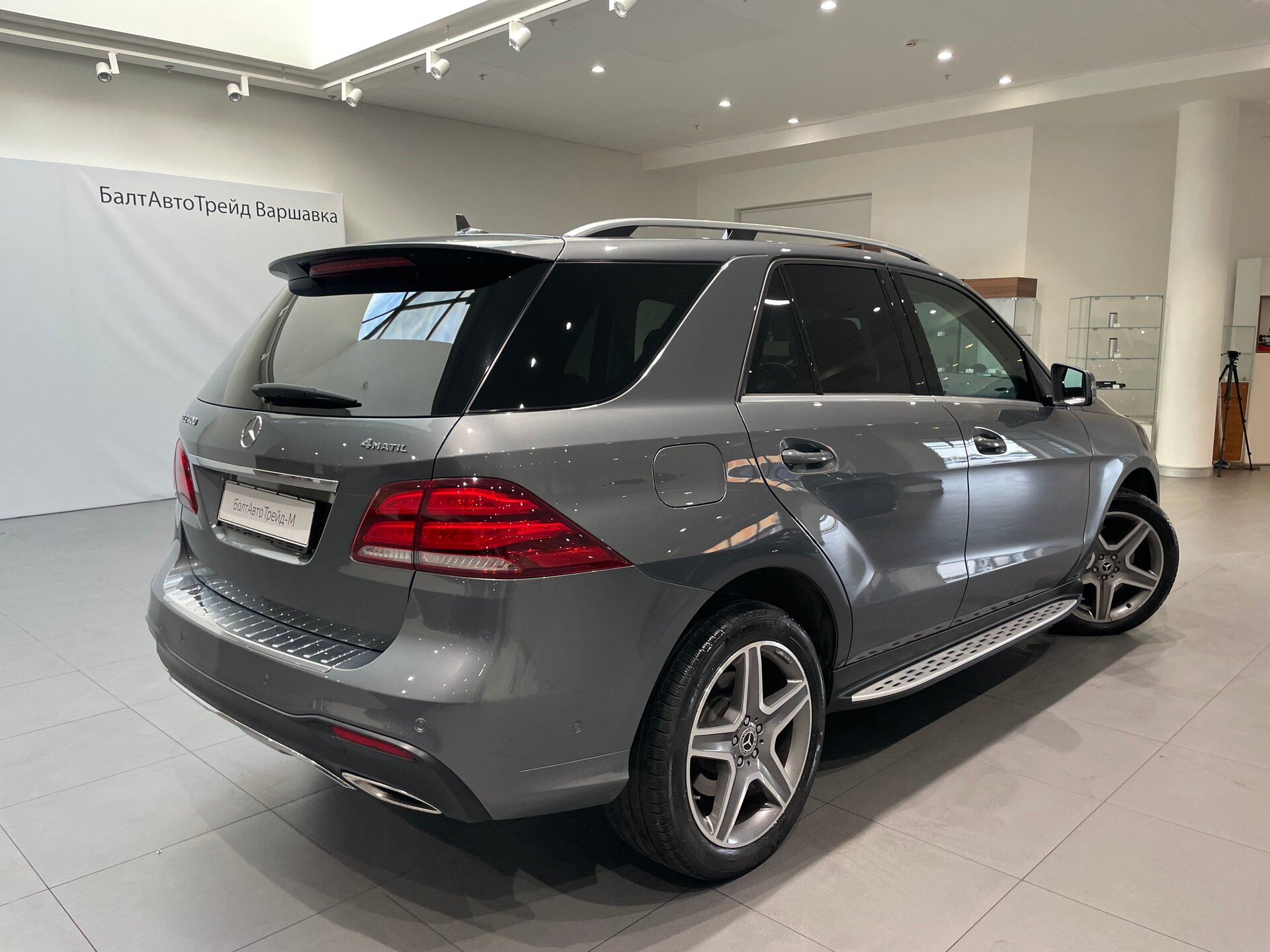 Автомобиль Mercedes-Benz GLE 400 9G-Tronic 3.0 AT (333 л.с.) 4WD - 6