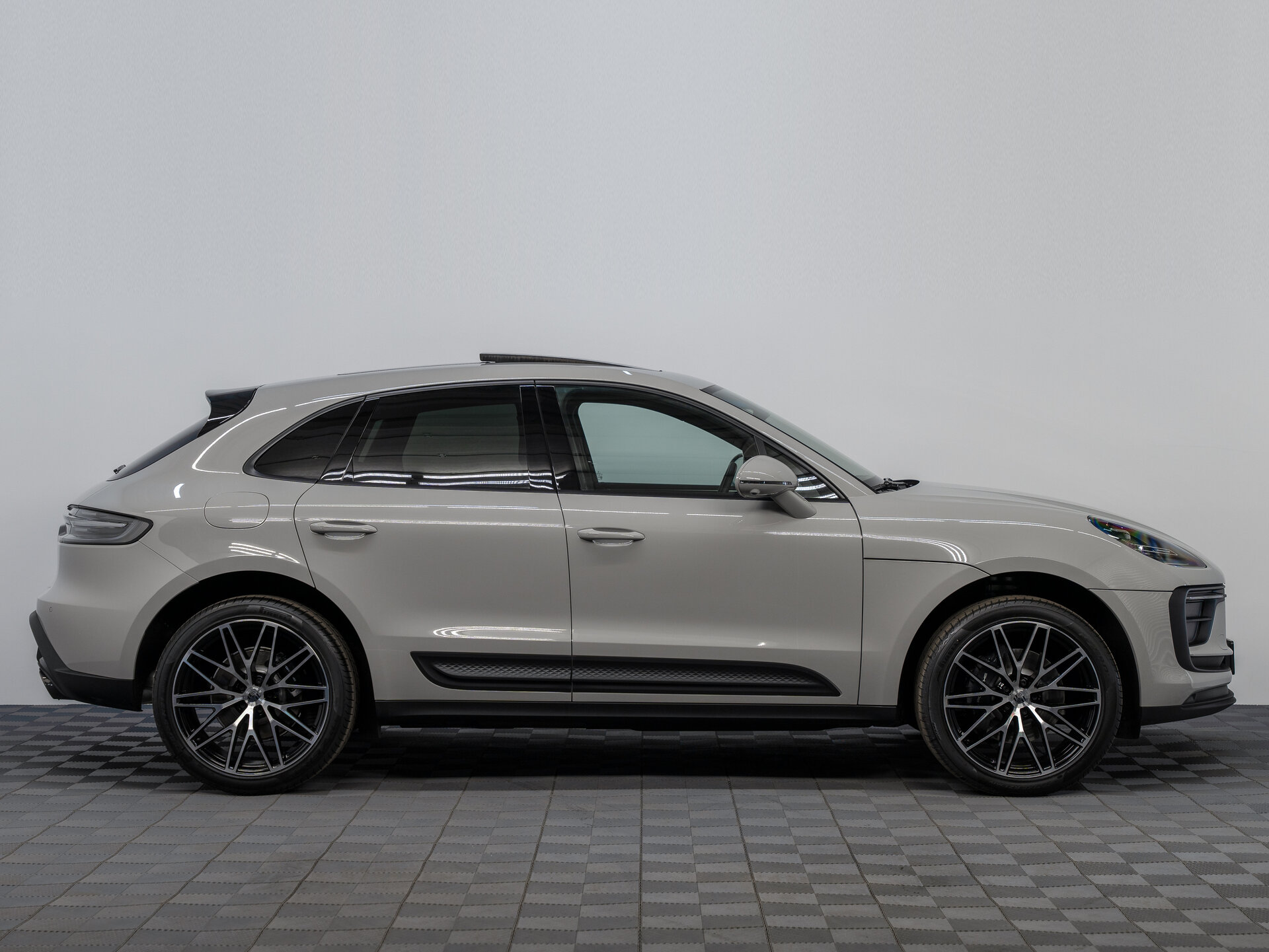 Автомобиль Porsche Macan 2.0 AMT (265 л.с.) 4WD - 4