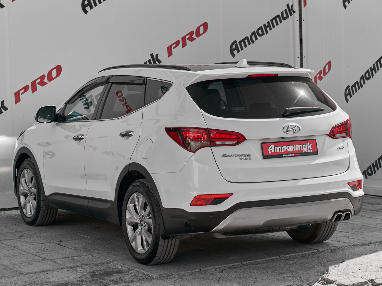 Купить Hyundai Santa Fe 2.4 AT (171 л.с.) 4WD, 2017 в Екатеренбурге