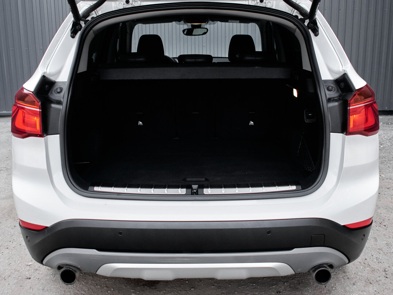 Купить BMW X1 20i xDrive 2.0 AT (192 л.с.) 4WD, 2016 в Екатеренбурге