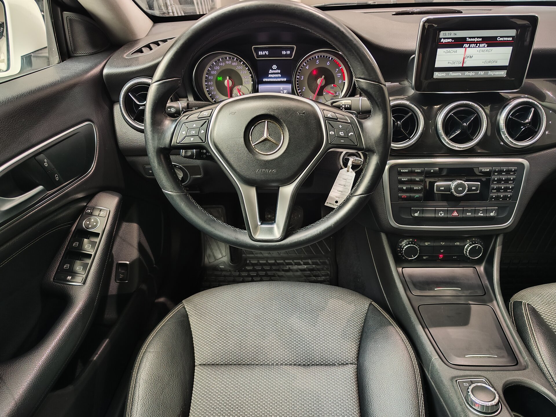 Автомобиль Mercedes-Benz CLA 200 1.6 AMT (156 л.с.) - 17