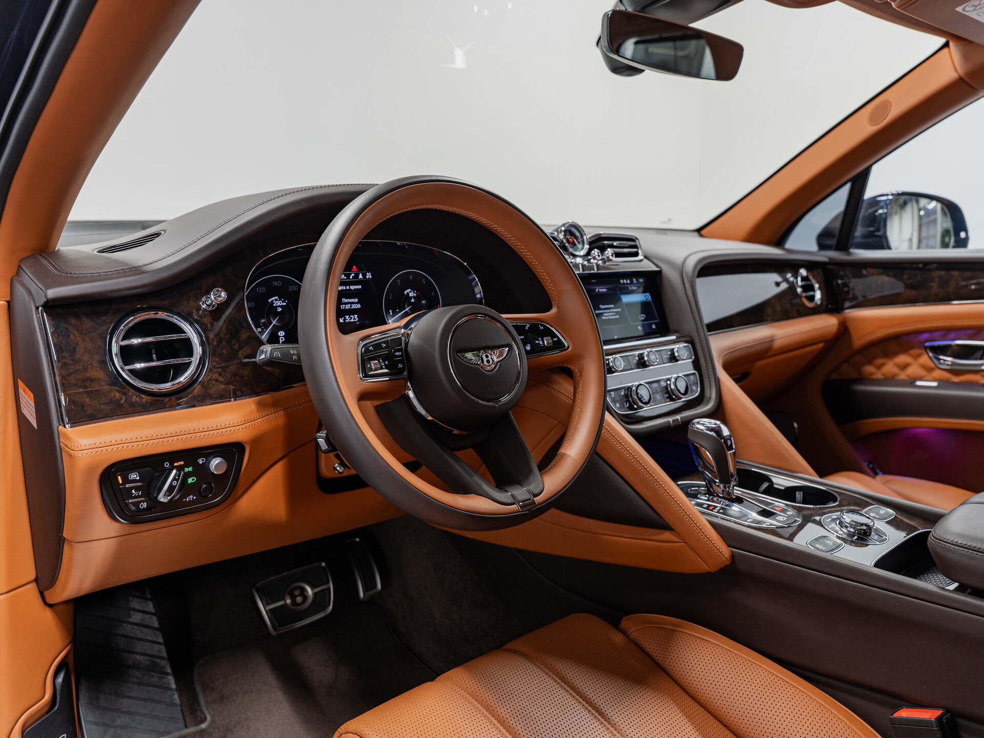 Автомобиль Bentley Bentayga 4.0 AT (550 л.с.) 4WD - 13