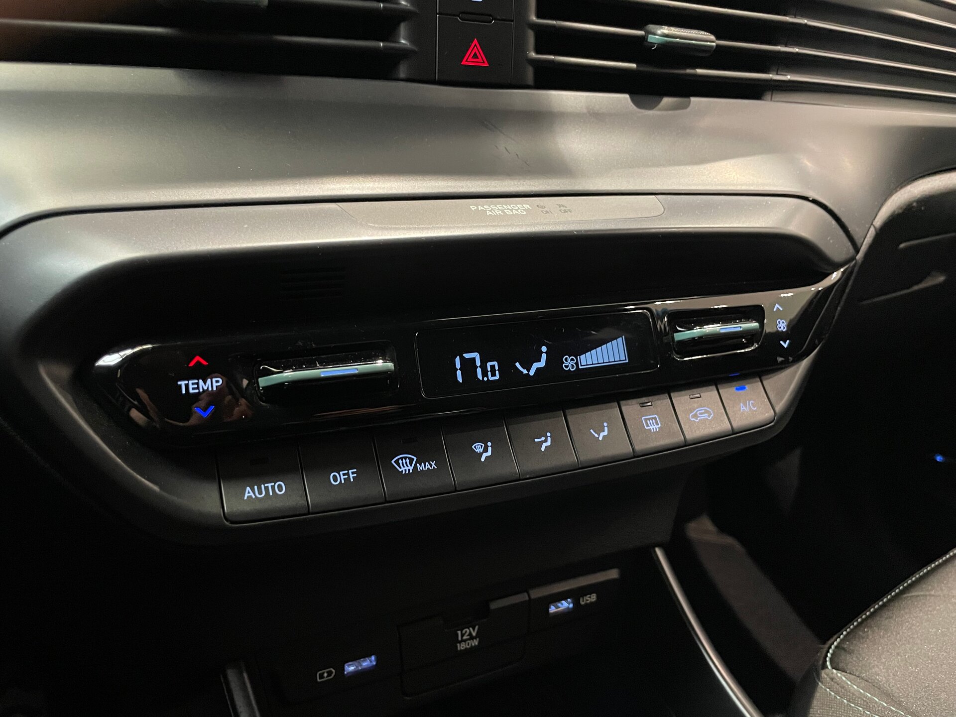 Автомобиль Hyundai Bayon 1.4 AT (100 л.с.) - 18