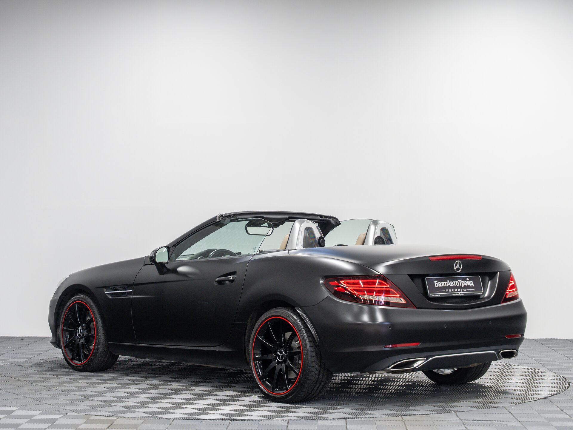 Автомобиль Mercedes-Benz SLC 200 2.0 AT (184 л.с.) - 13