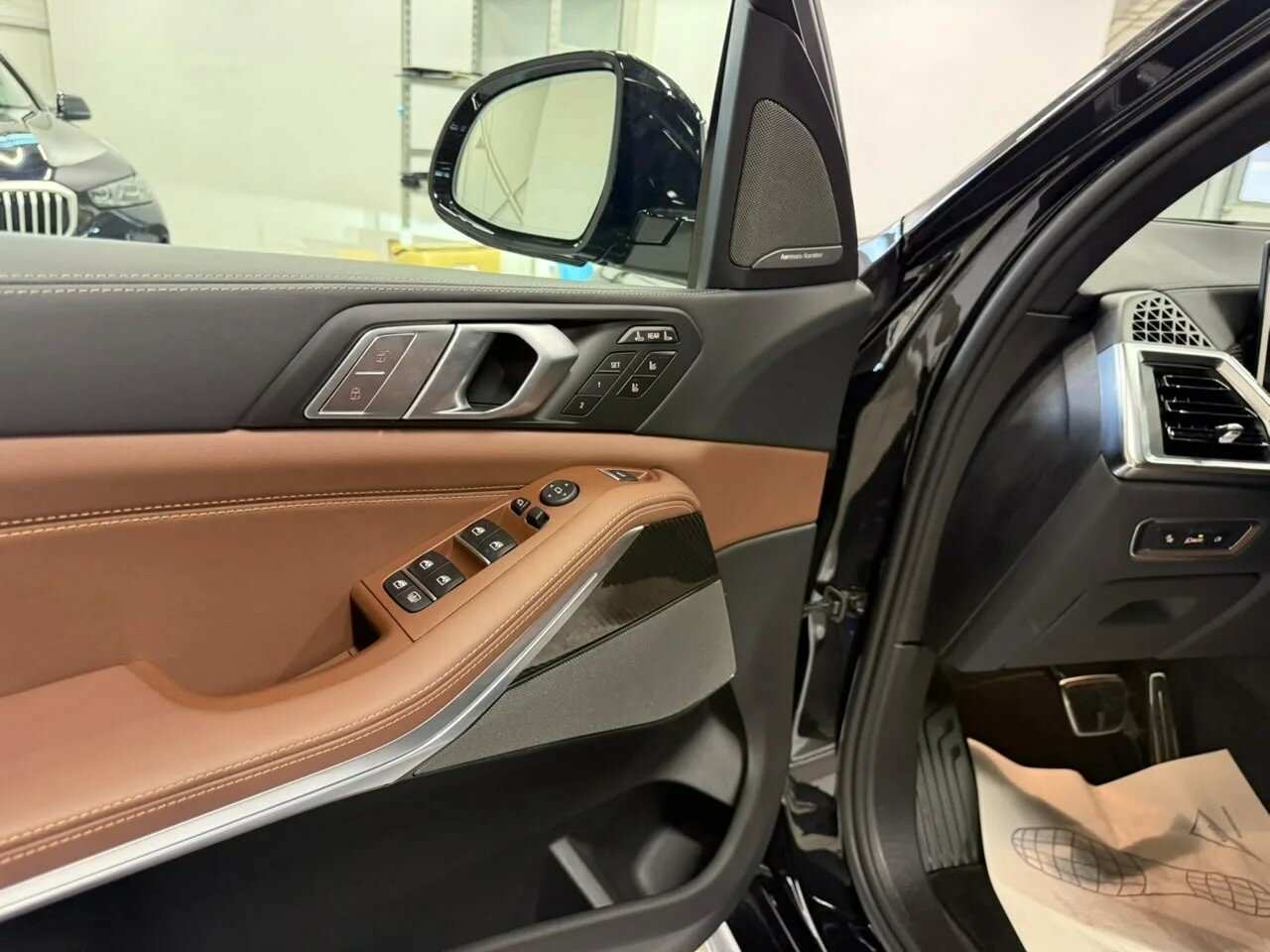 Автомобиль BMW X7 40d 3.0d AT (340 л.с.) 4WD - 7