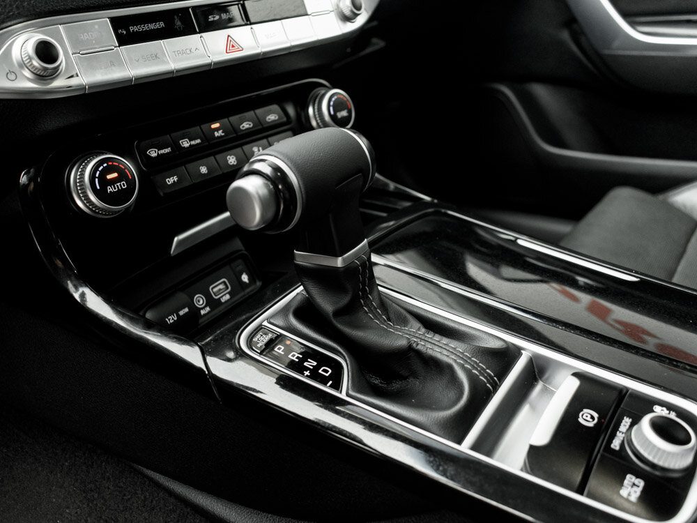 Купить Kia Stinger 2.0 AT (247 л.с.) 4WD, 2018 в Екатеренбурге