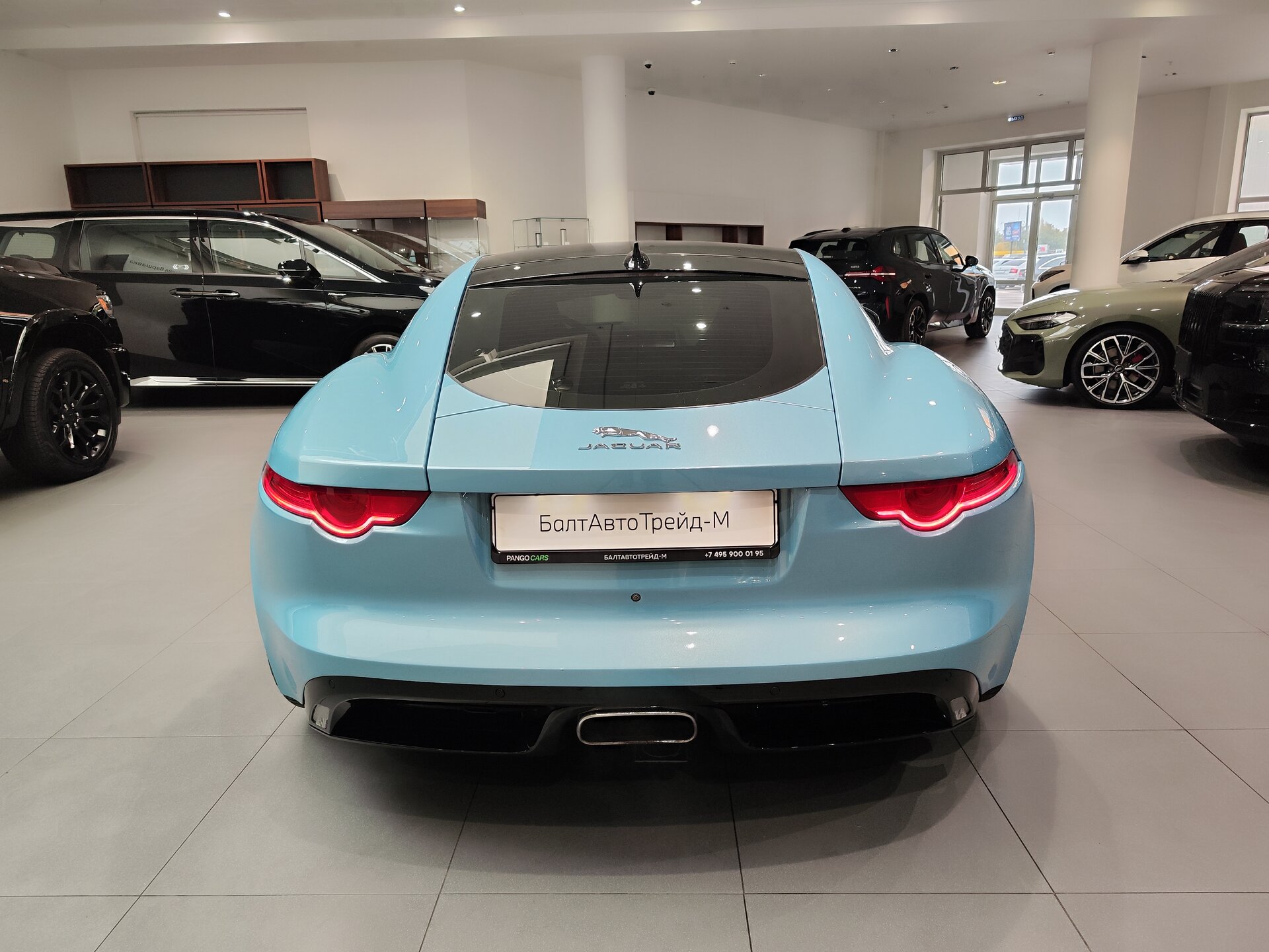 Автомобиль Jaguar F-Type 2.0 AT (300 л.с.) - 5