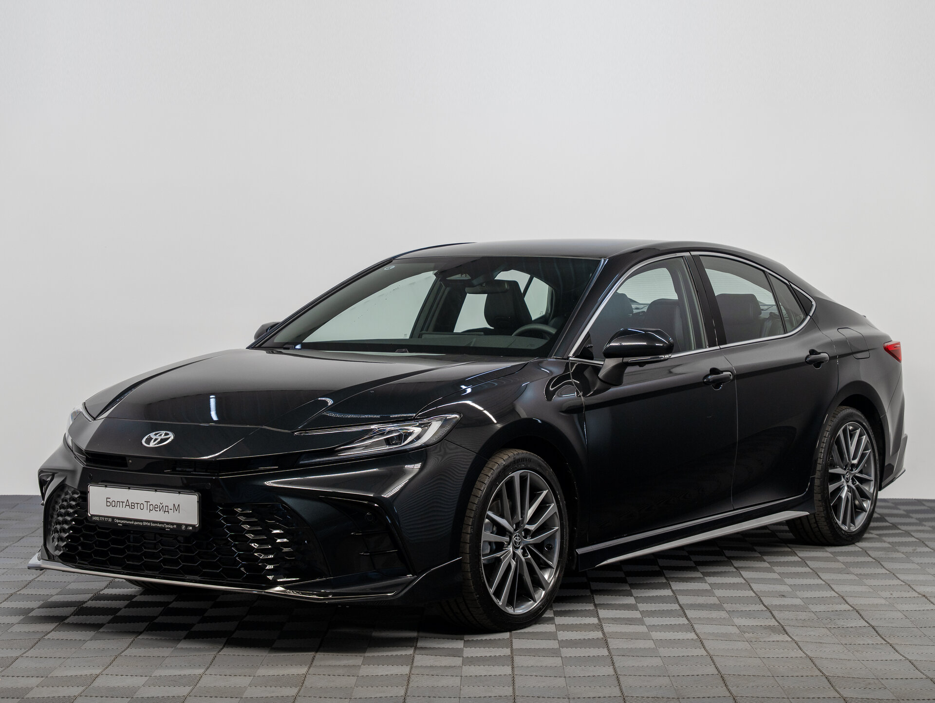 Автомобиль Toyota Camry 2.0hyb CVT (231 л.с.) - 1