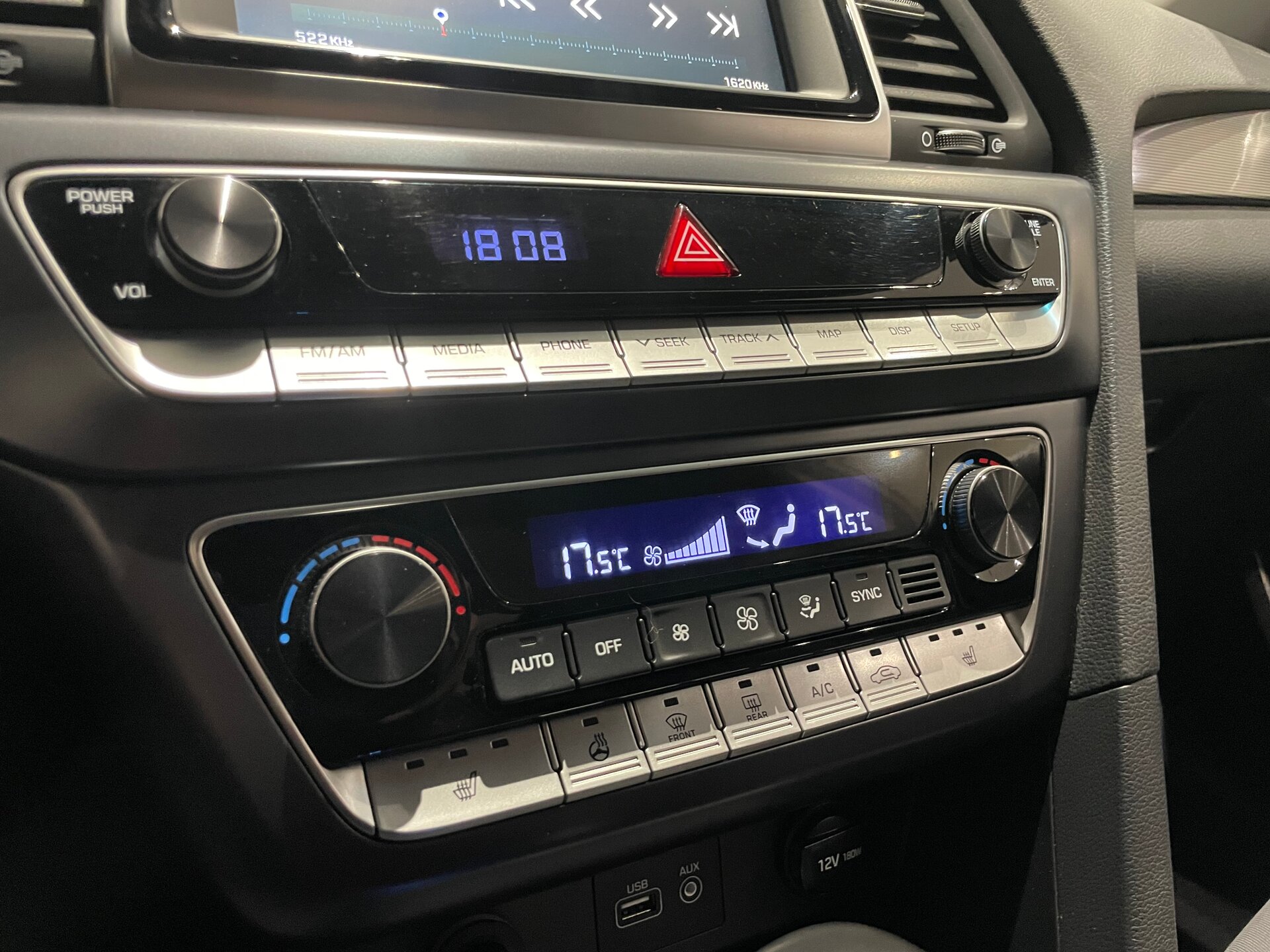 Автомобиль Hyundai Sonata 2.0 AT (150 л.с.) - 18