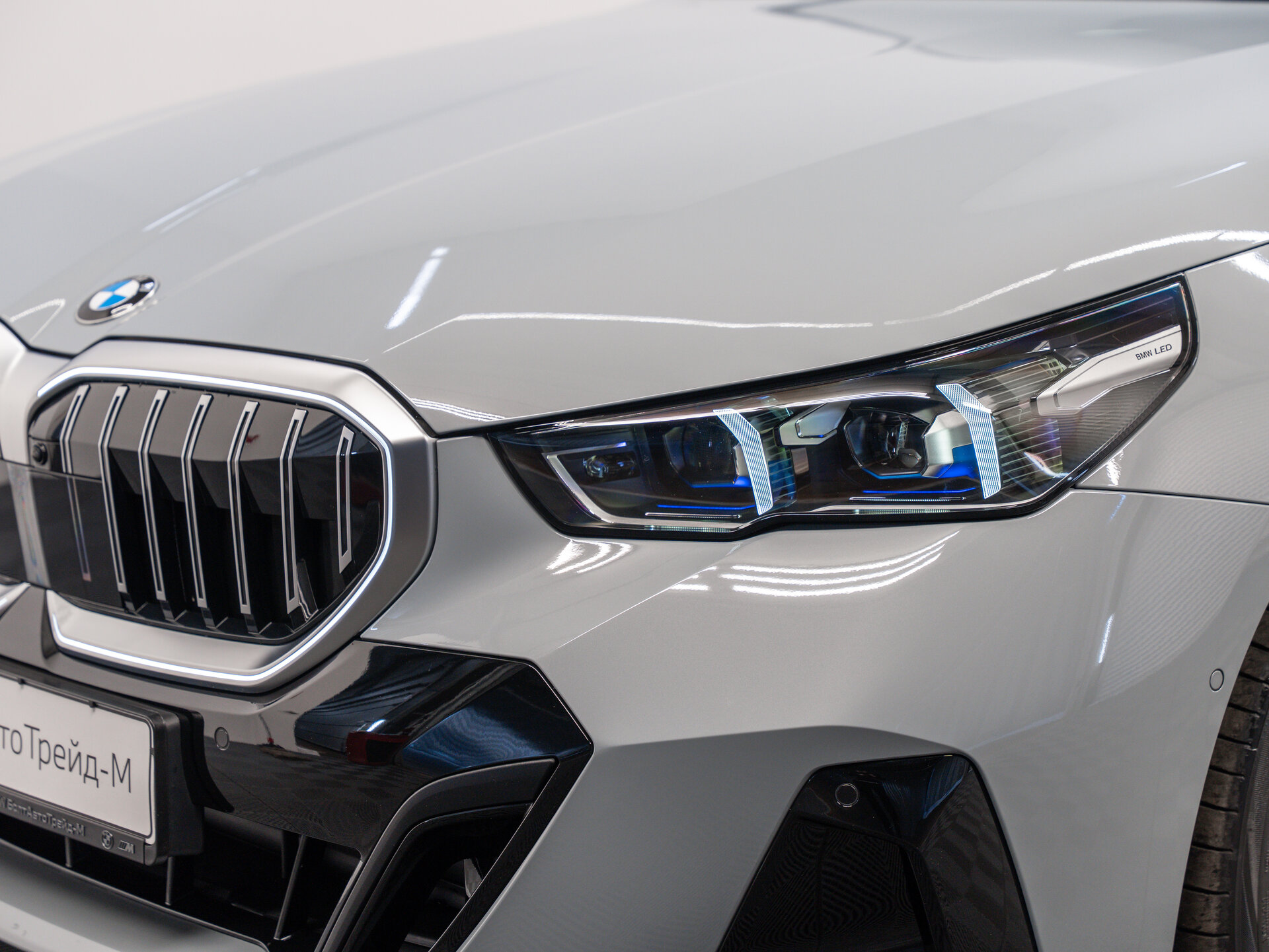 Автомобиль BMW 5 серии 530i xDrive 2.0 AT (258 л.с.) 4WD - 9