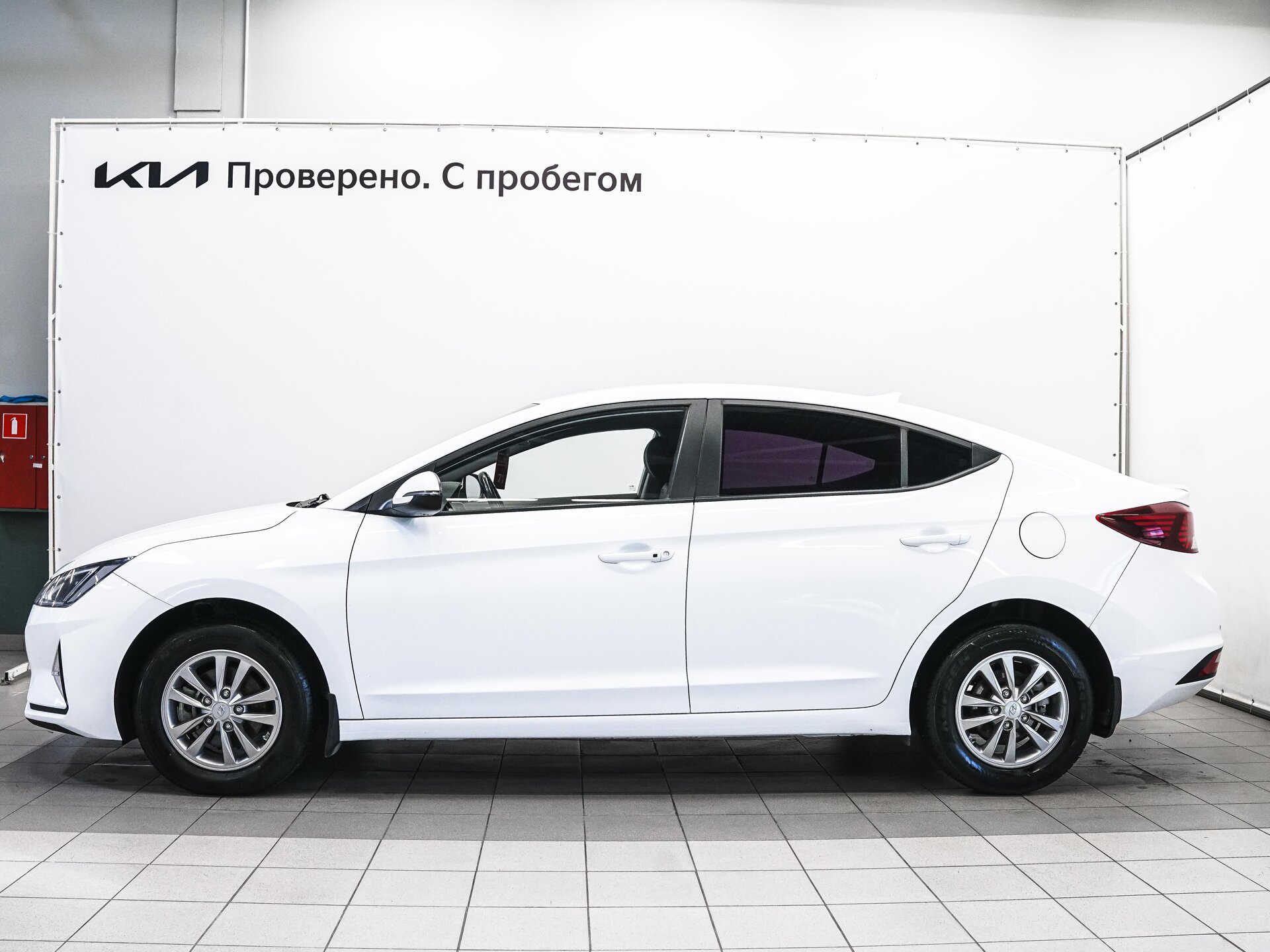 Hyundai Avante 2019 8