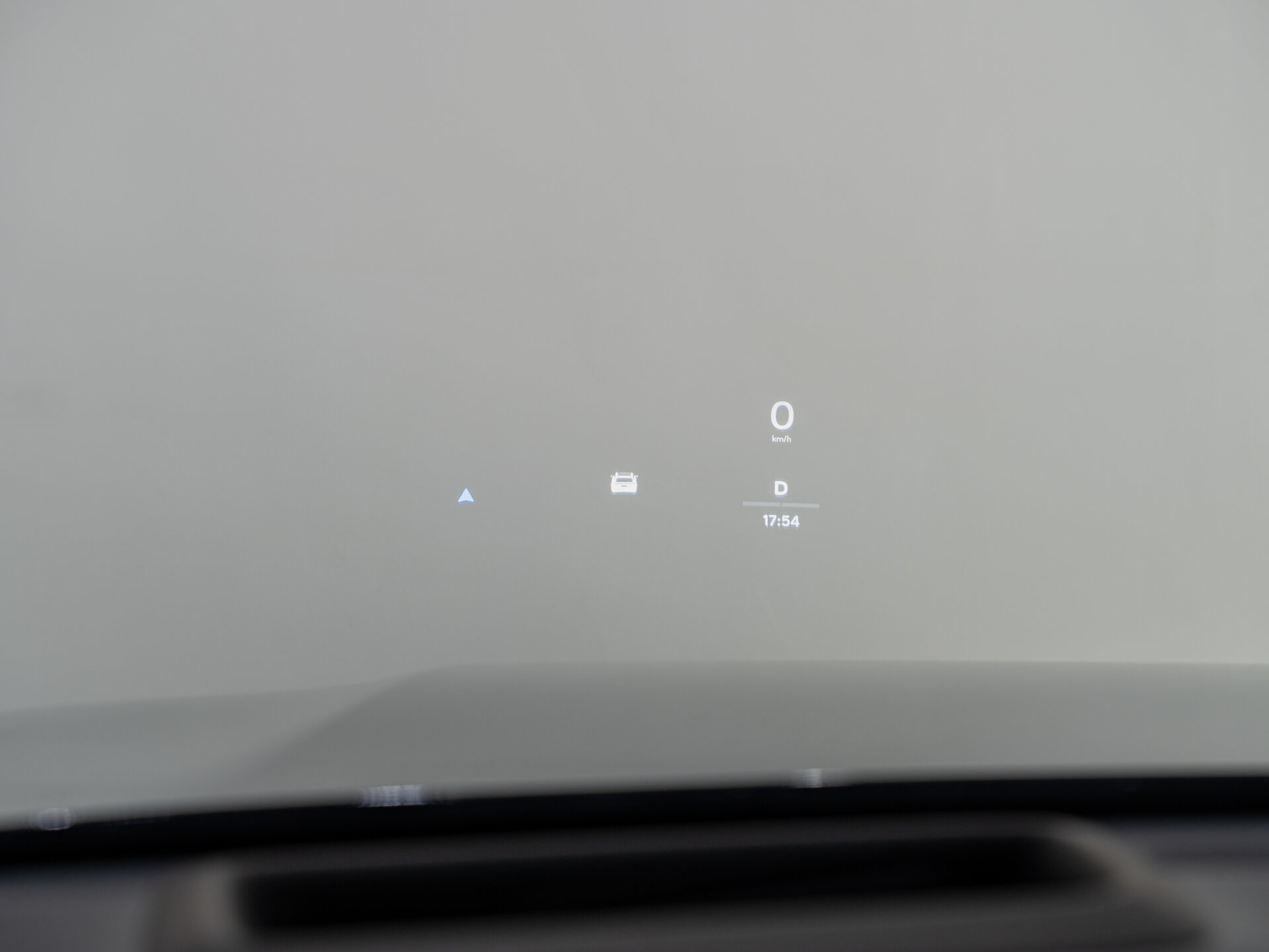 Автомобиль LiXiang L7 52.3 kWh 1.5hyb AT (449 л.с.) 4WD - 15