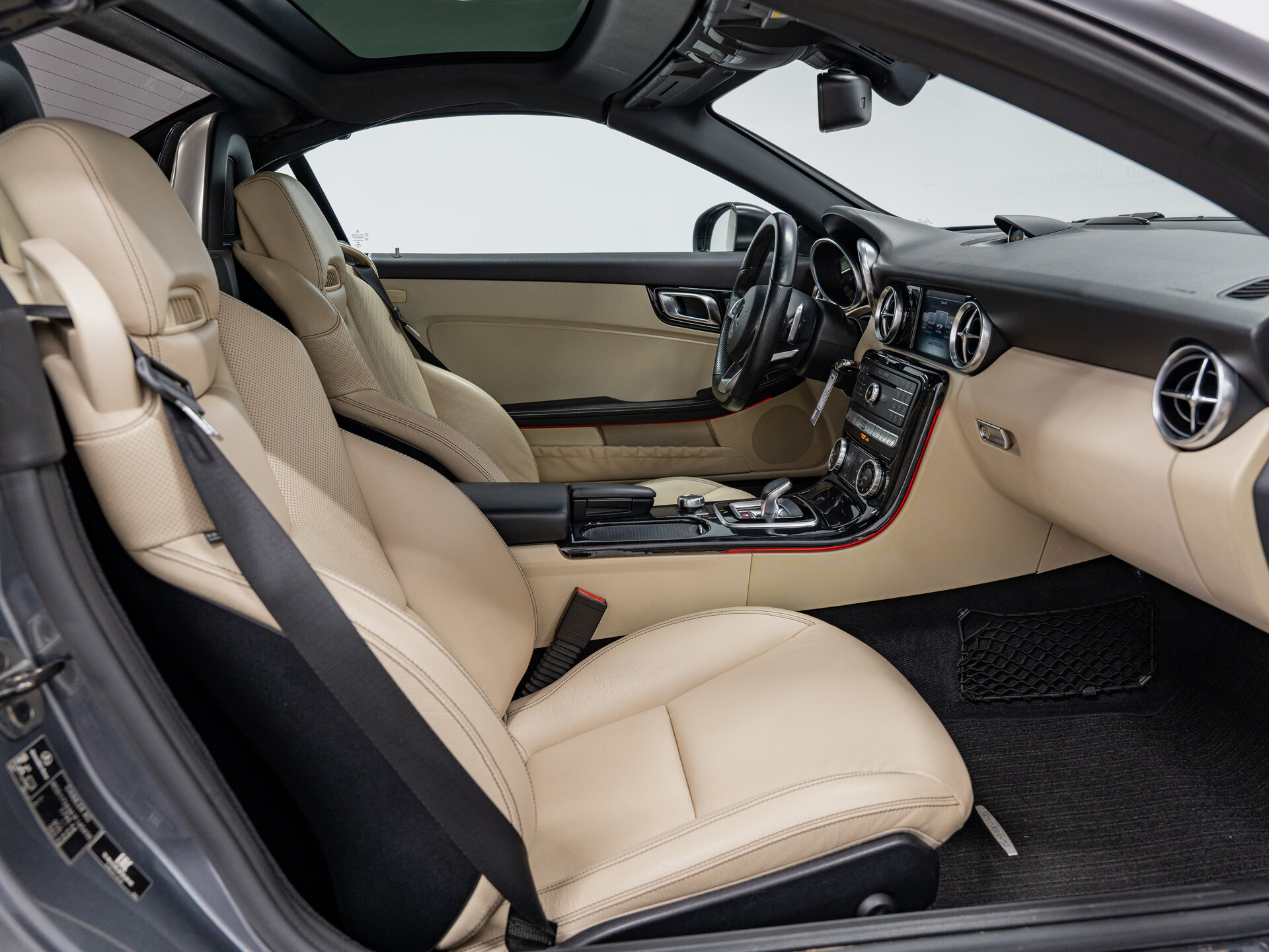 Автомобиль Mercedes-Benz SLC 200 2.0 AT (184 л.с.) - 16
