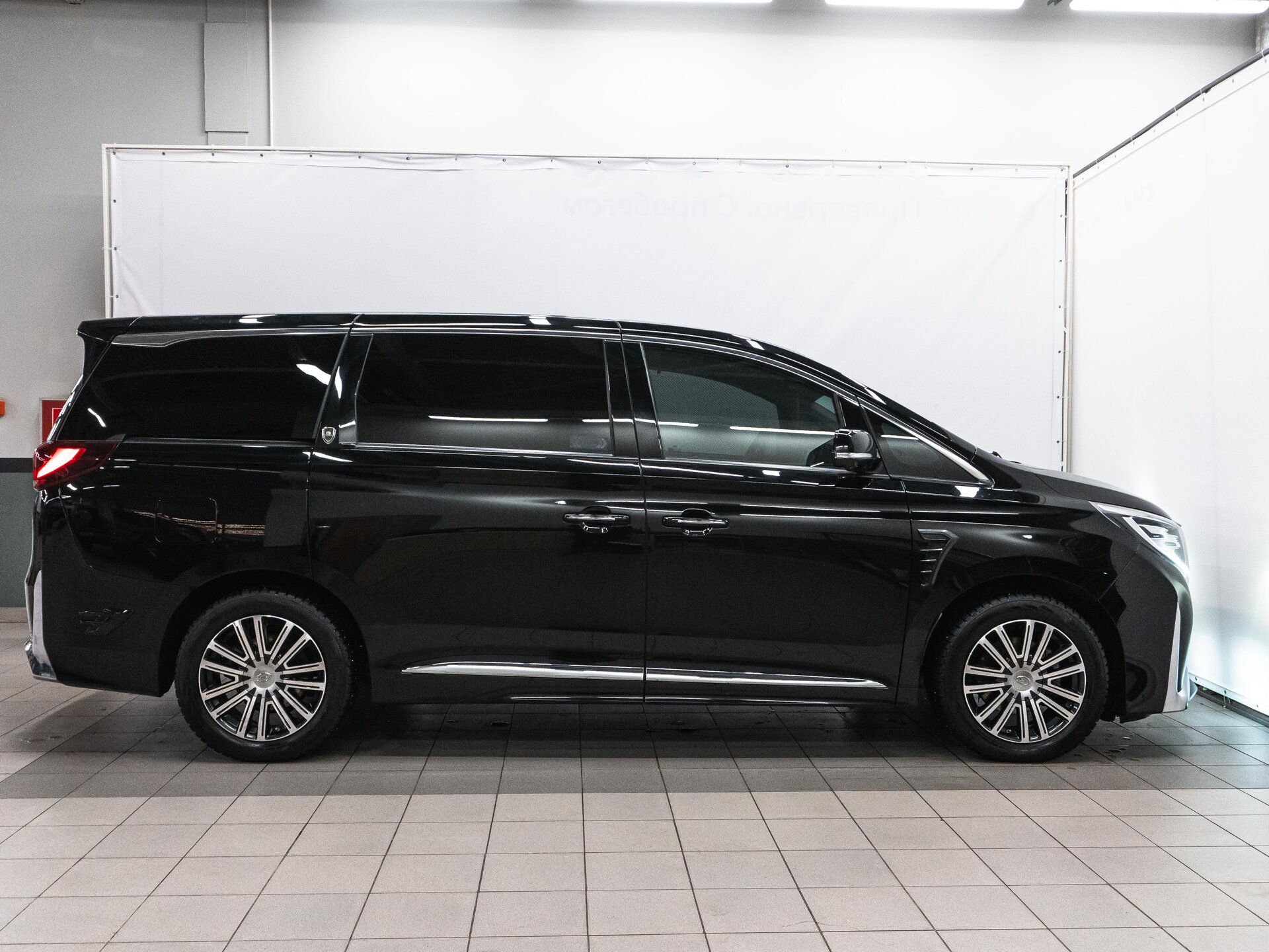 GAC Trumpchi M8 2021 6