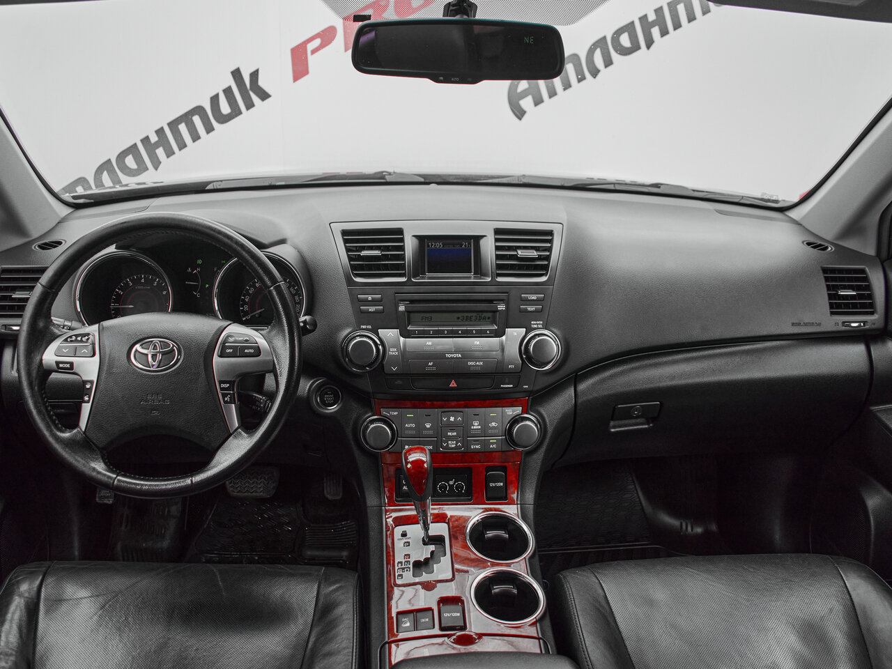 Купить Toyota Highlander 3.5 AT (273 л.с.) 4WD, 2012 в Екатеренбурге
