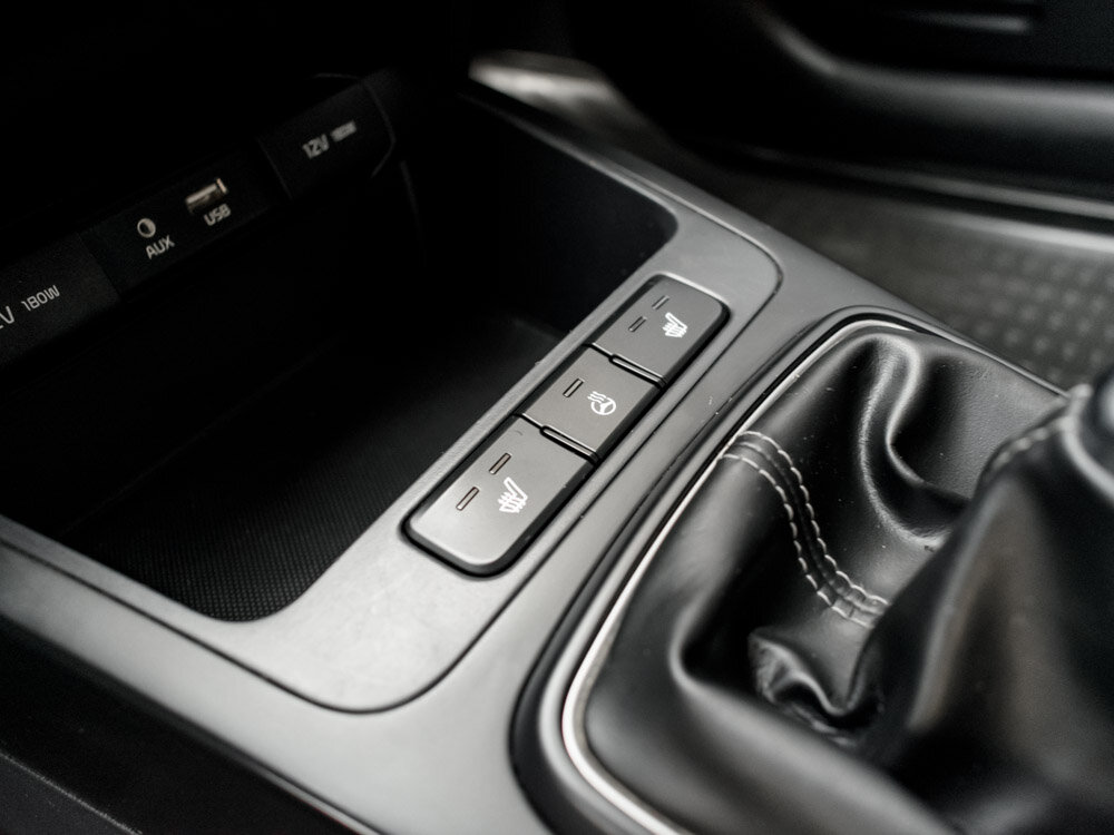 Купить Kia Rio X-Line 1.6 MT (123 л.с.), 2018 в Екатеренбурге