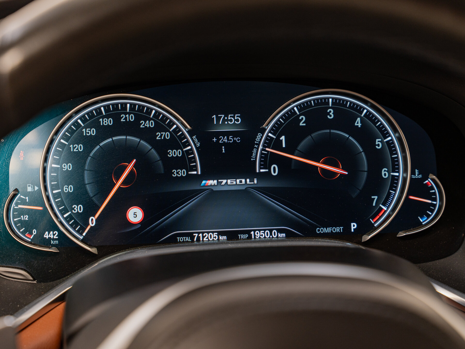 Автомобиль BMW 7 серии M760Li xDrive 6.6 AT (610 л.с.) 4WD - 15