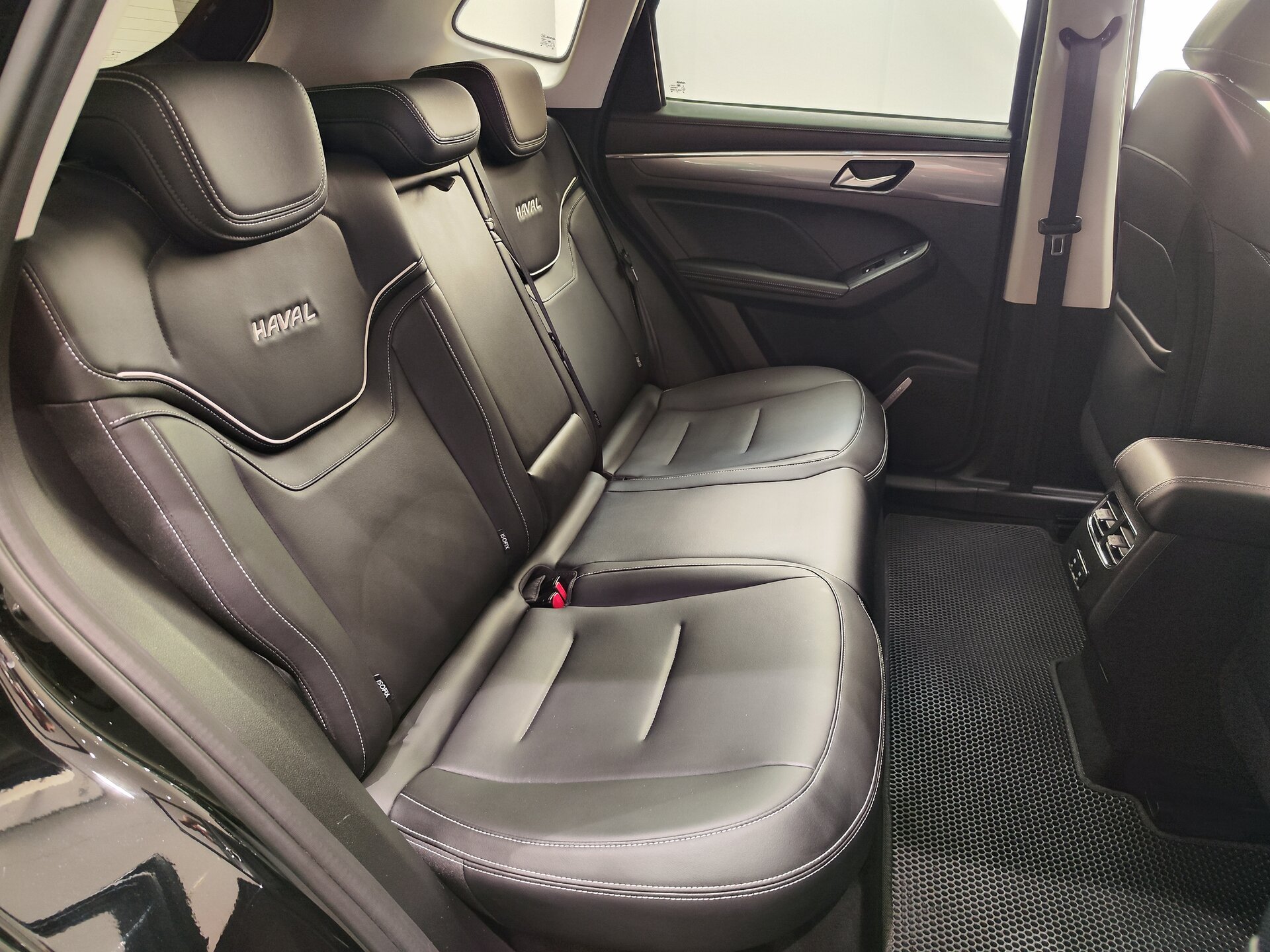 Автомобиль Haval Jolion 1.5 AMT (143 л.с.) - 10