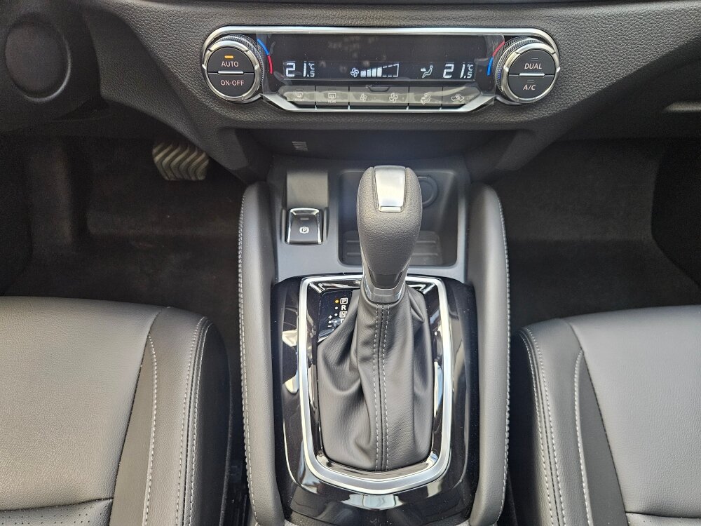 Автомобиль Nissan Qashqai 2.0 CVT (140 л.с.) - 13